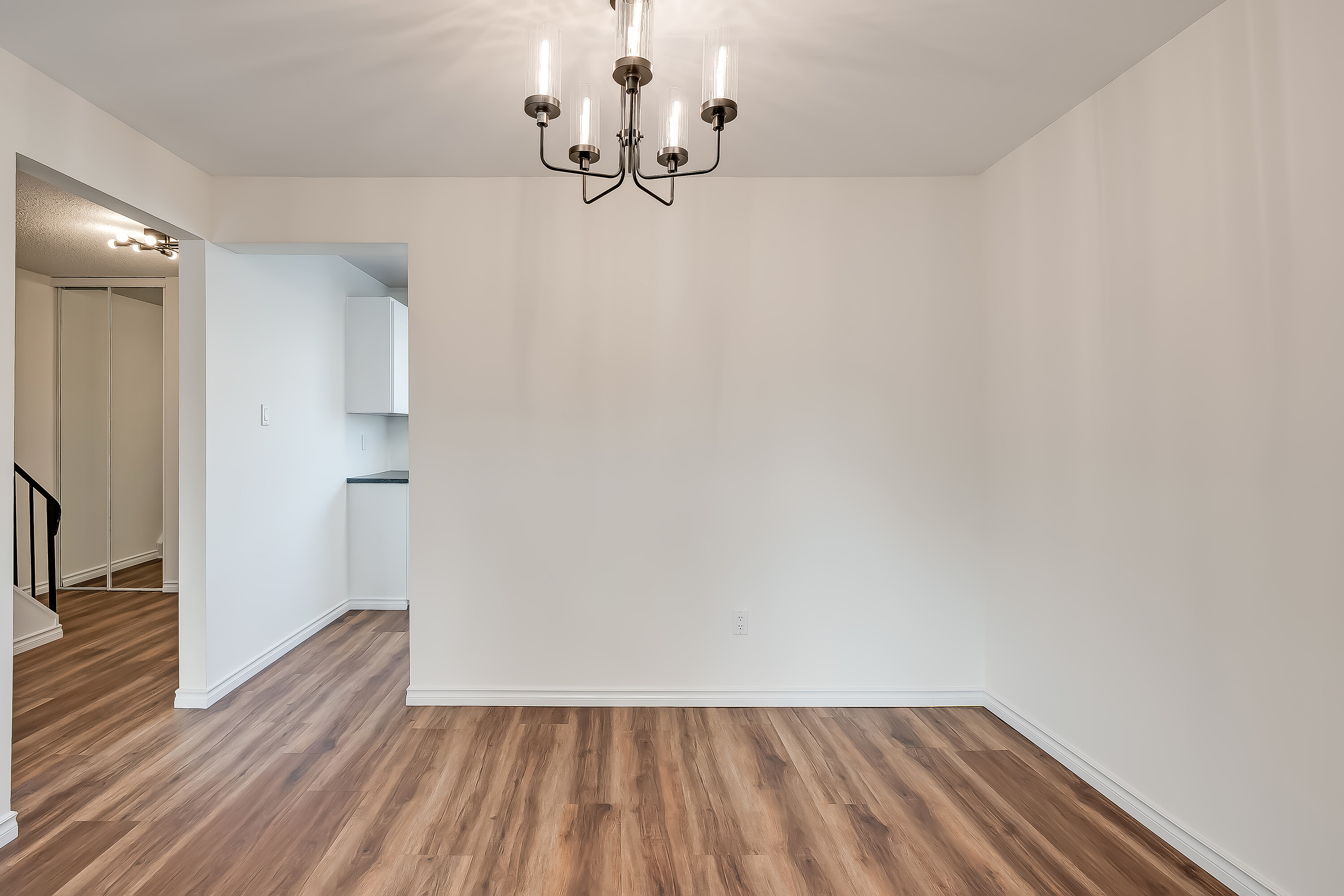  Updated Port Credit Townhome - 物件實景