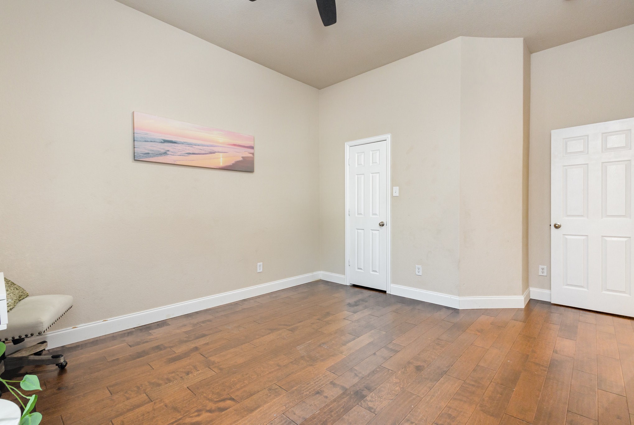 Roanoke, Texas, 76262, United States, 4 Bedrooms Bedrooms, ,3 BathroomsBathrooms,Residential,For Sale,1963102