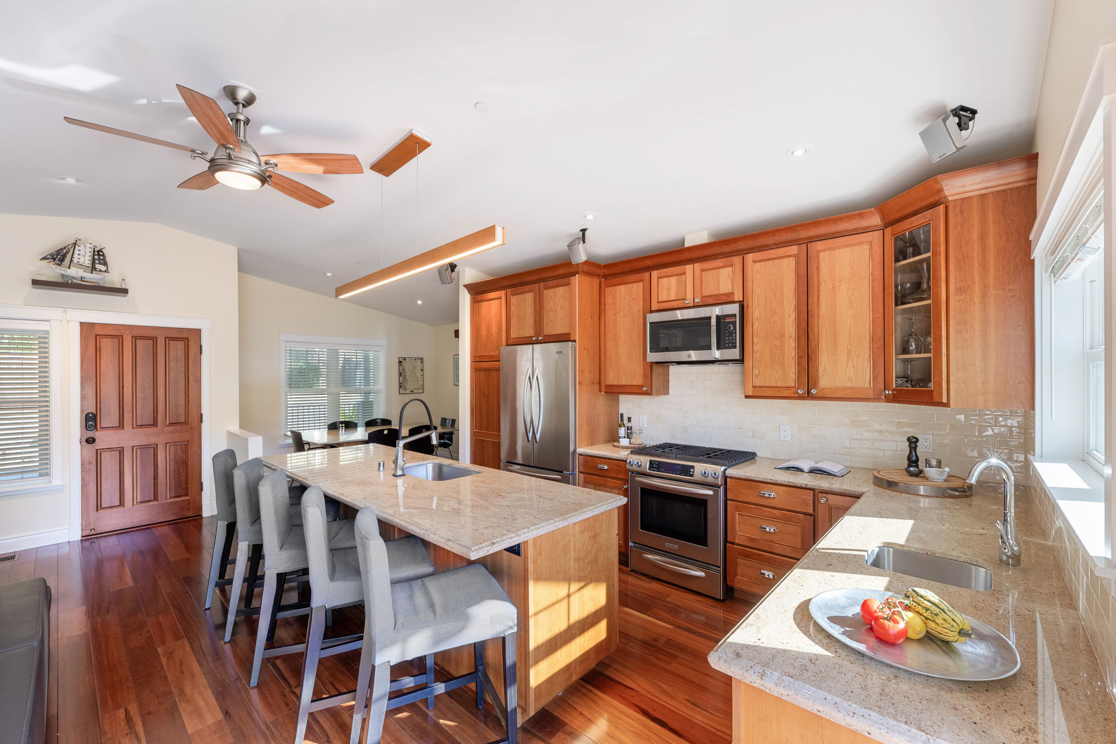  4920 Warm Springs Road - 物件實景