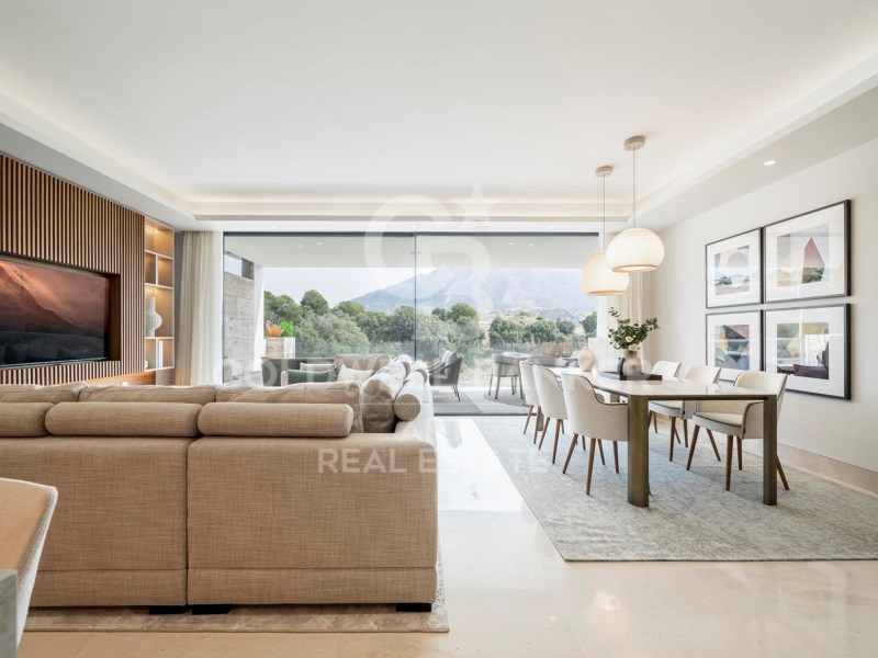 Marbella, Andalusia, ES, 2 Bedrooms Bedrooms, ,2 BathroomsBathrooms,Residential,For Sale,1874586