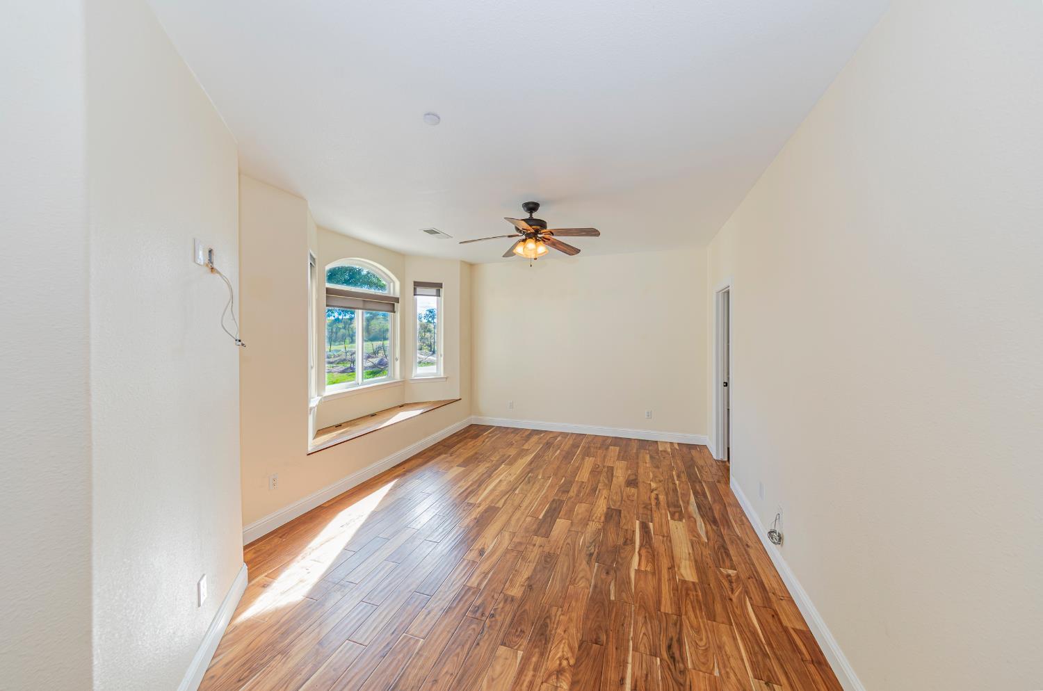 Raymond, California, 93653, United States, 5 Bedrooms Bedrooms, ,3 BathroomsBathrooms,Residential,For Sale,1996762