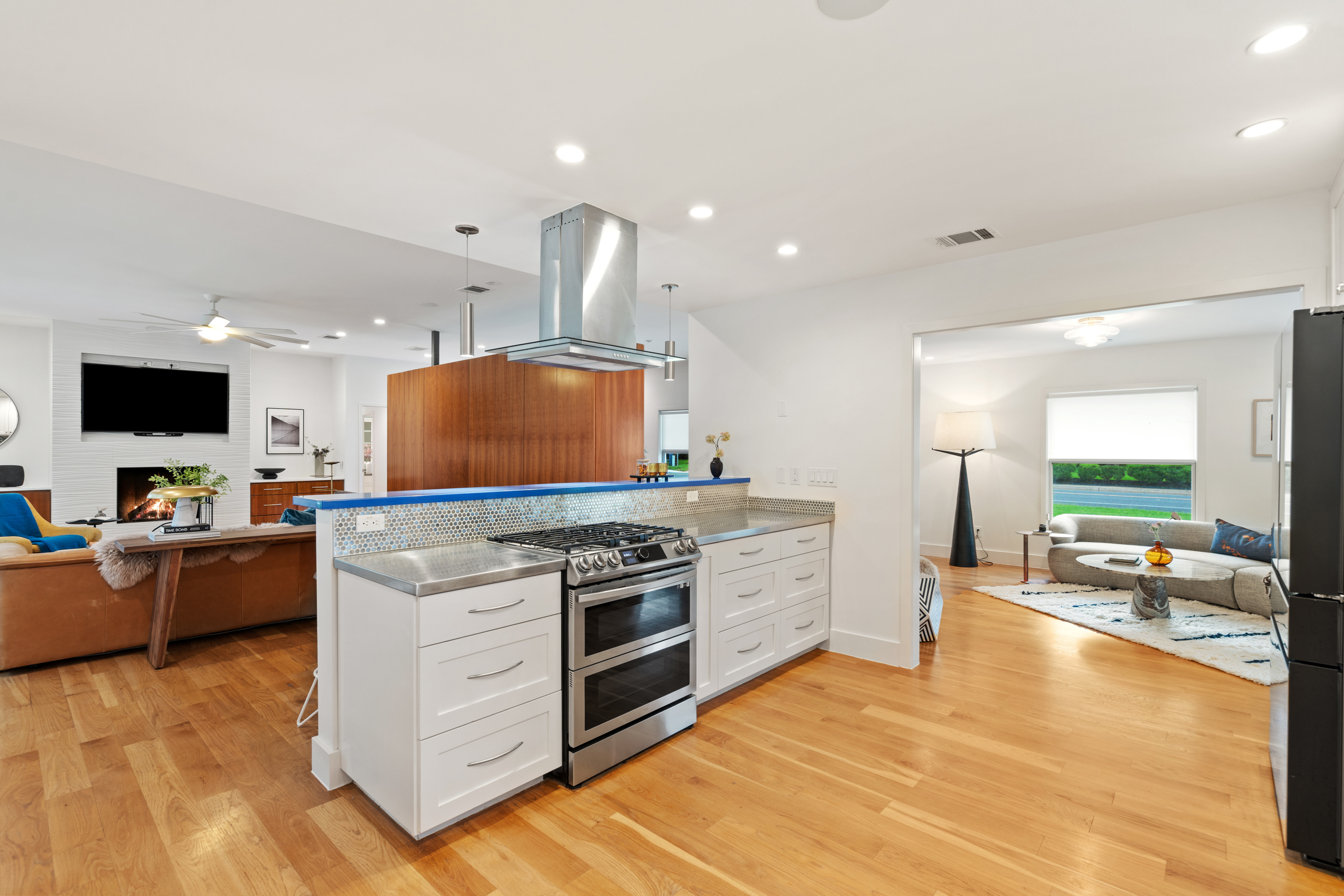  Midcentury Modern NW Hills Off Market - Lap Pool, Huge Windows, Renovated - 物件實景