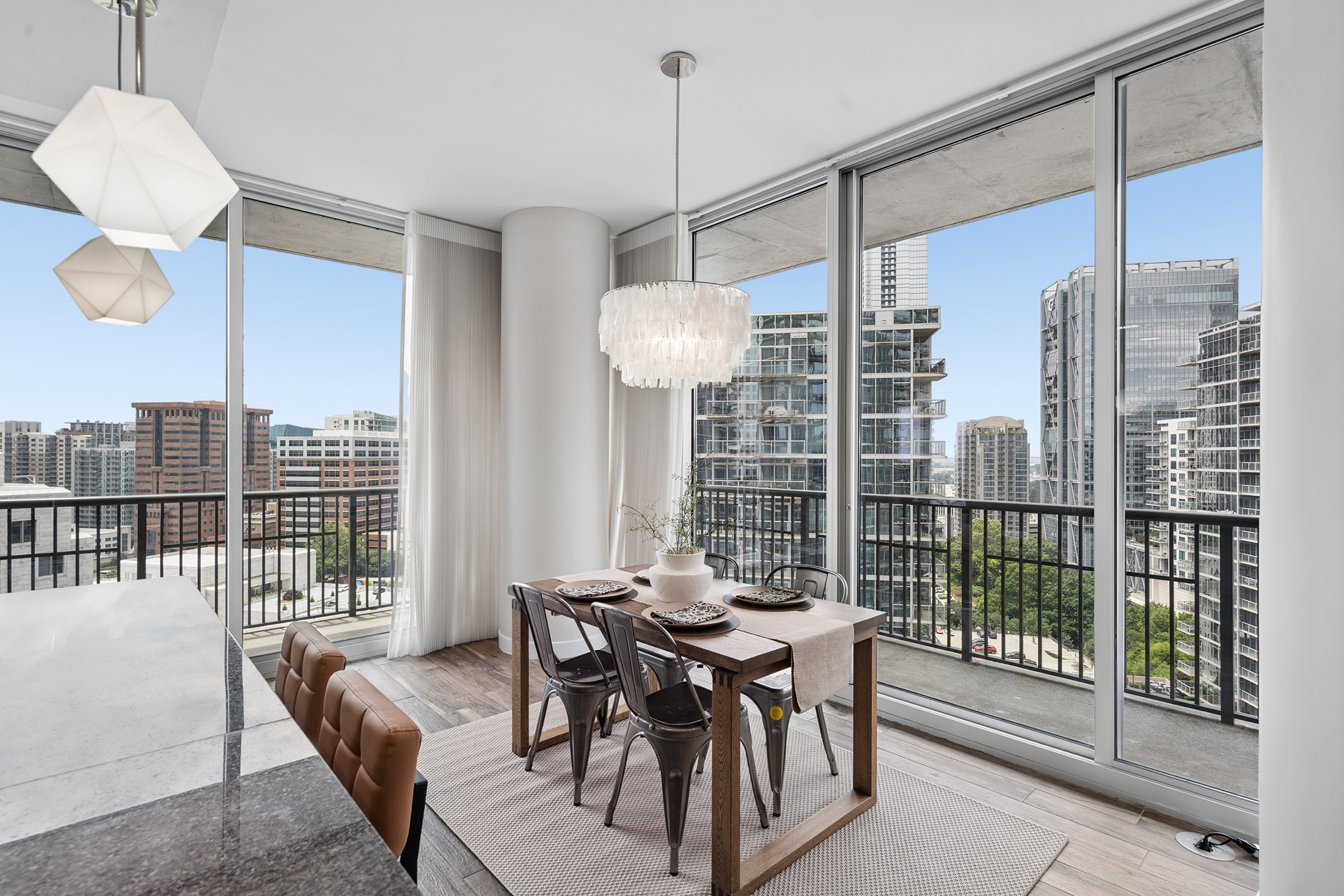  Stunning Southwest Views from Corner Residence at 1010 Midtown - 物件實景