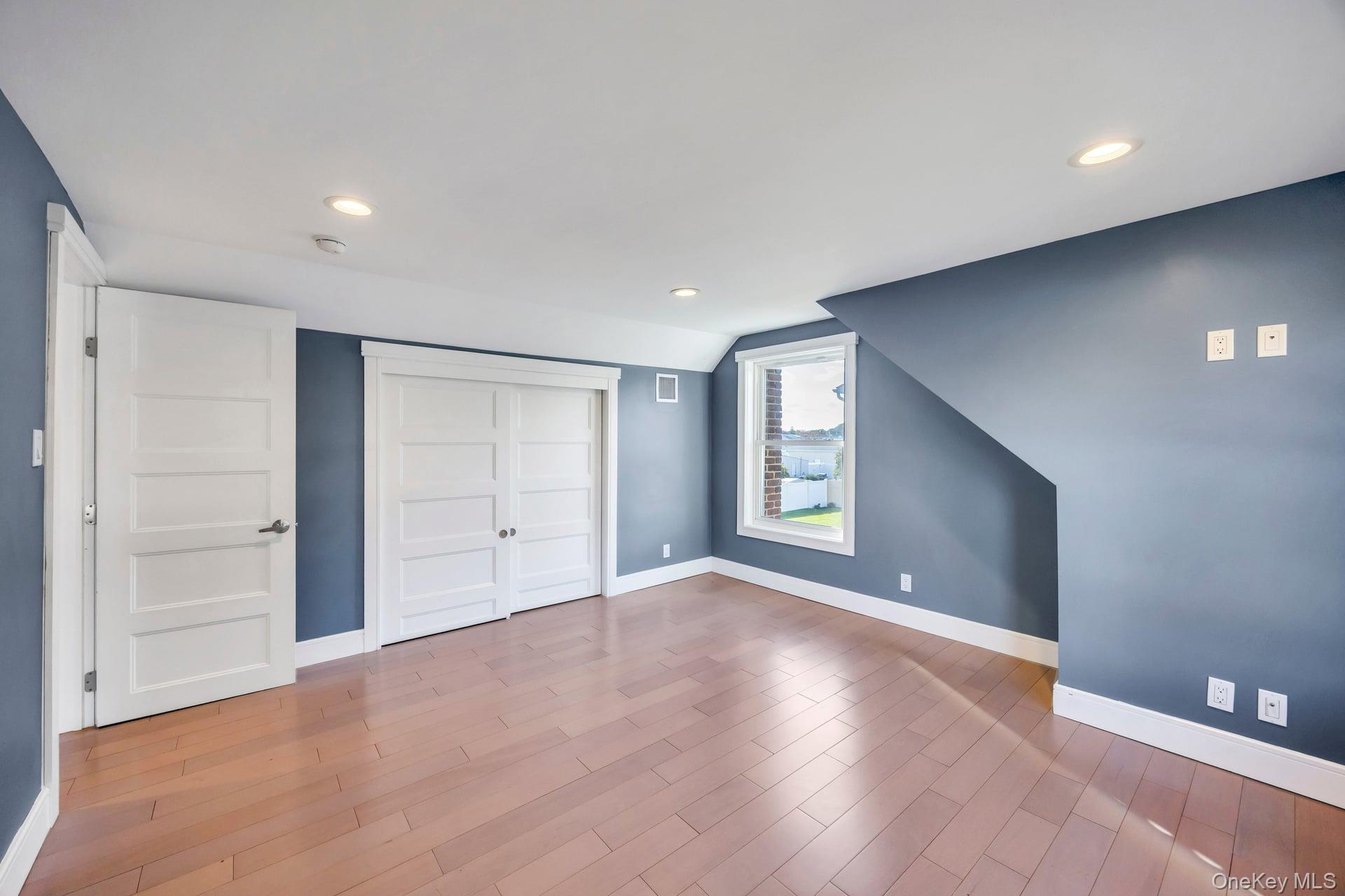 Lindenhurst, New York, 11757, United States, 4 Bedrooms Bedrooms, ,2 BathroomsBathrooms,Residential,For Sale,1965289