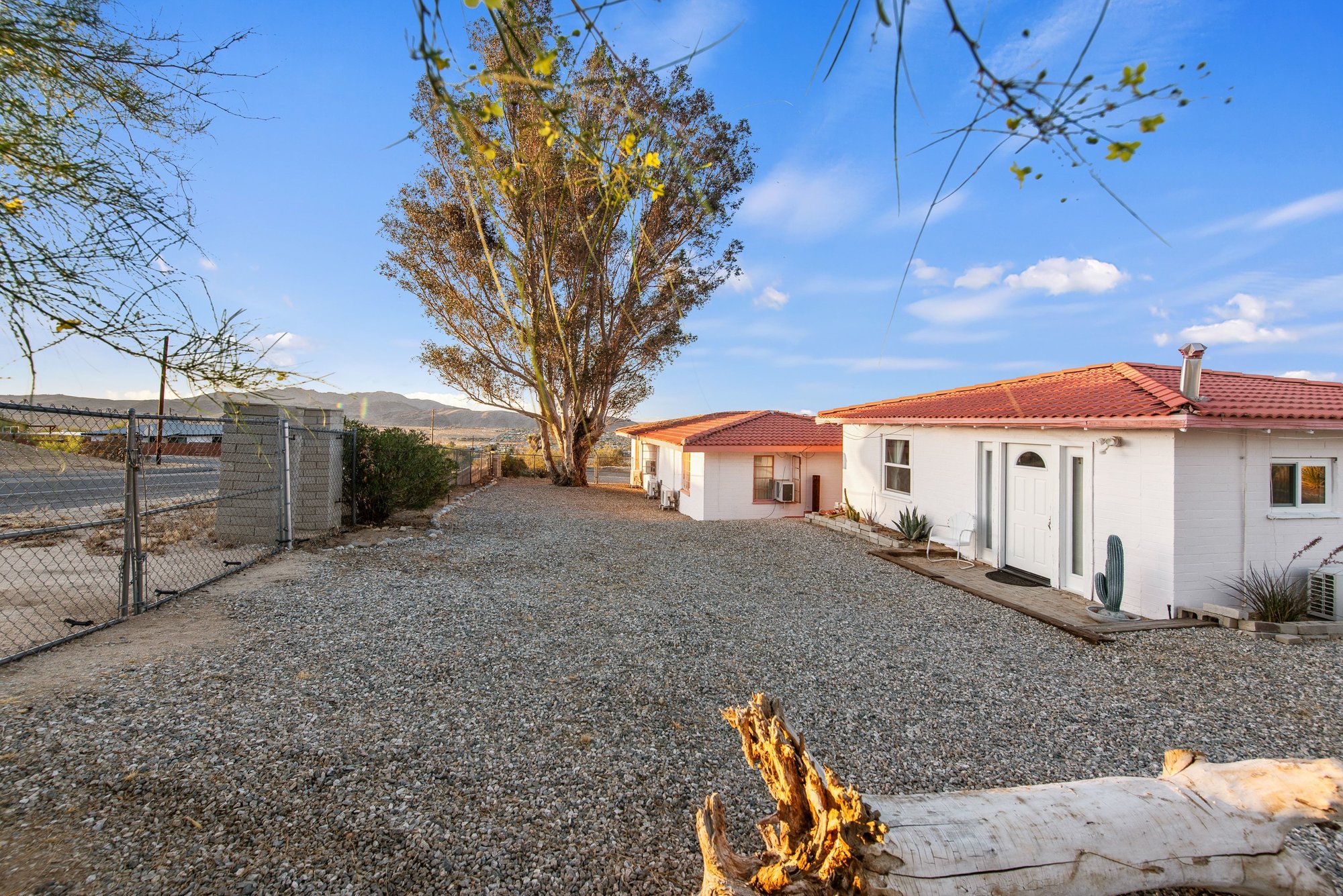  Hi-Desert Hacienda  Two Homes in Joshua Tree Village - 物件實景