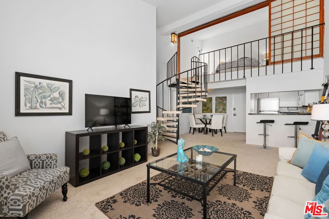 Los Angeles, California, 90024, United States, 2 Bedrooms Bedrooms, ,1 BathroomBathrooms,Residential,For Sale,1948814