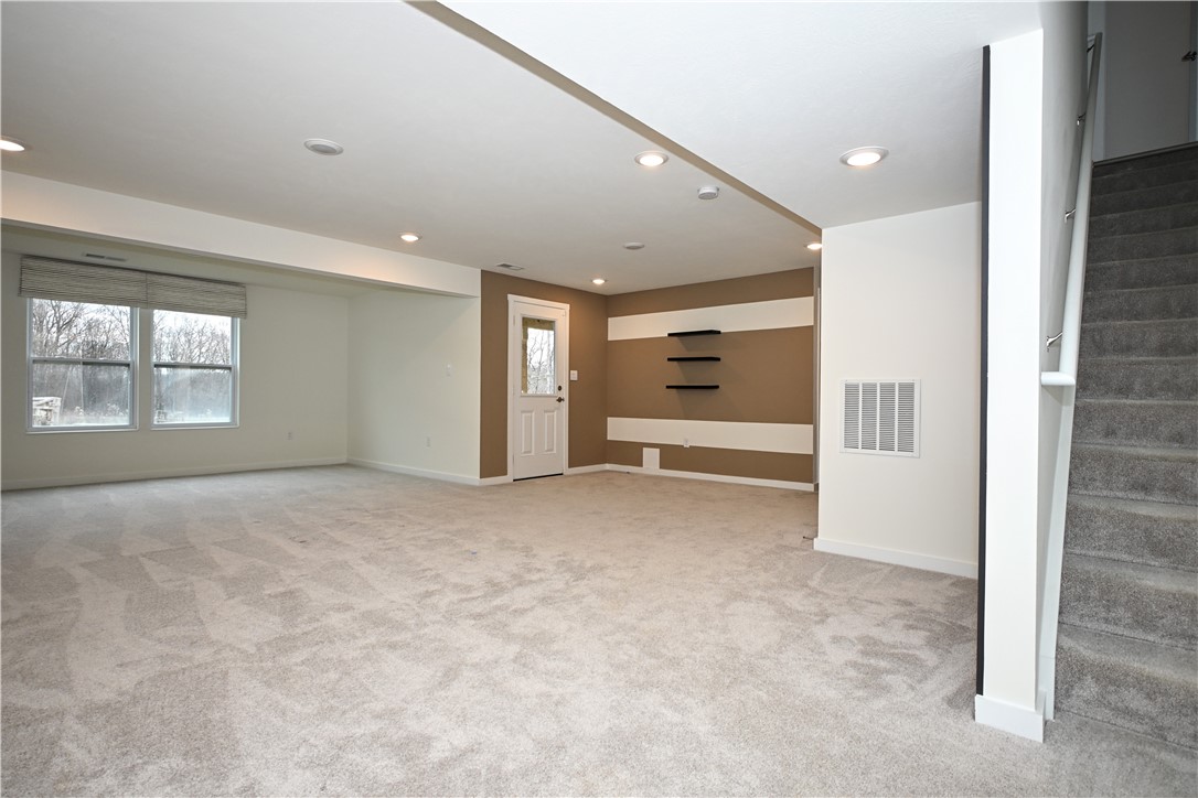 Oakdale, Pennsylvania, 15071, United States, 4 Bedrooms Bedrooms, ,4 BathroomsBathrooms,Residential,For Sale,2000076