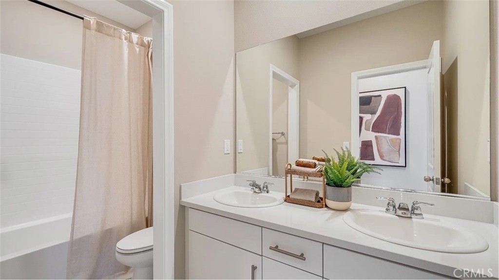 Hesperia, California, 92345, United States, 4 Bedrooms Bedrooms, ,2 BathroomsBathrooms,Residential,For Sale,1930444