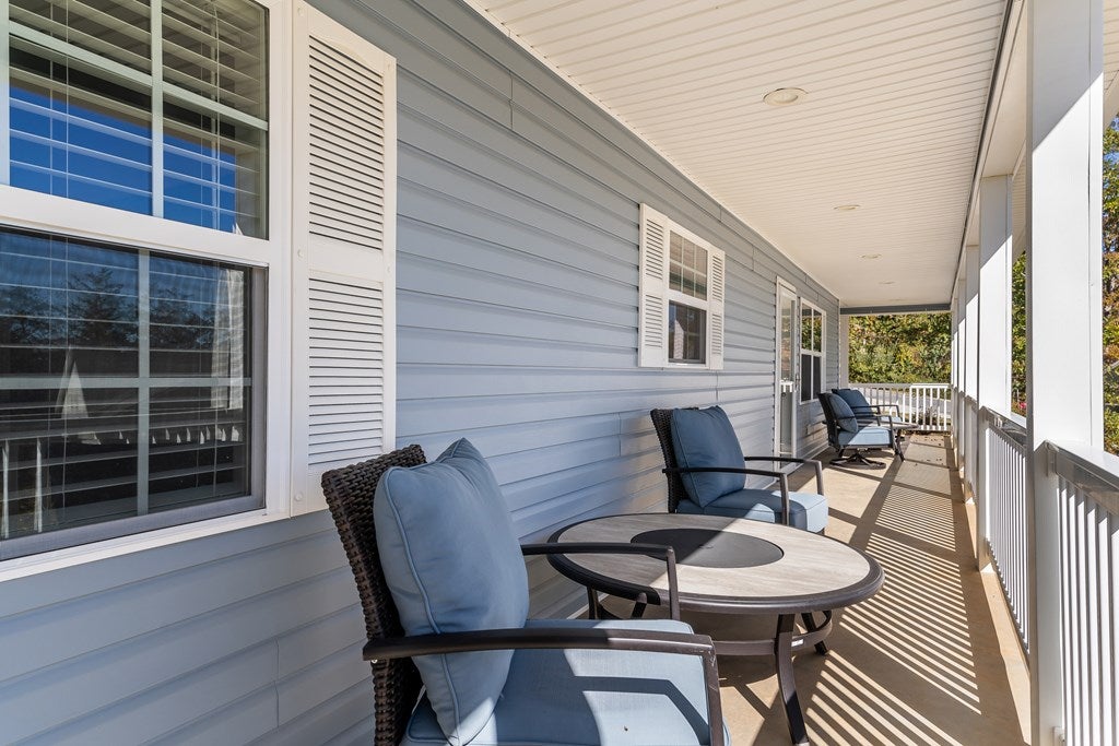 Blue Ridge, Georgia, 30513, United States, 3 Bedrooms Bedrooms, ,2 BathroomsBathrooms,Residential,For Sale,1987936