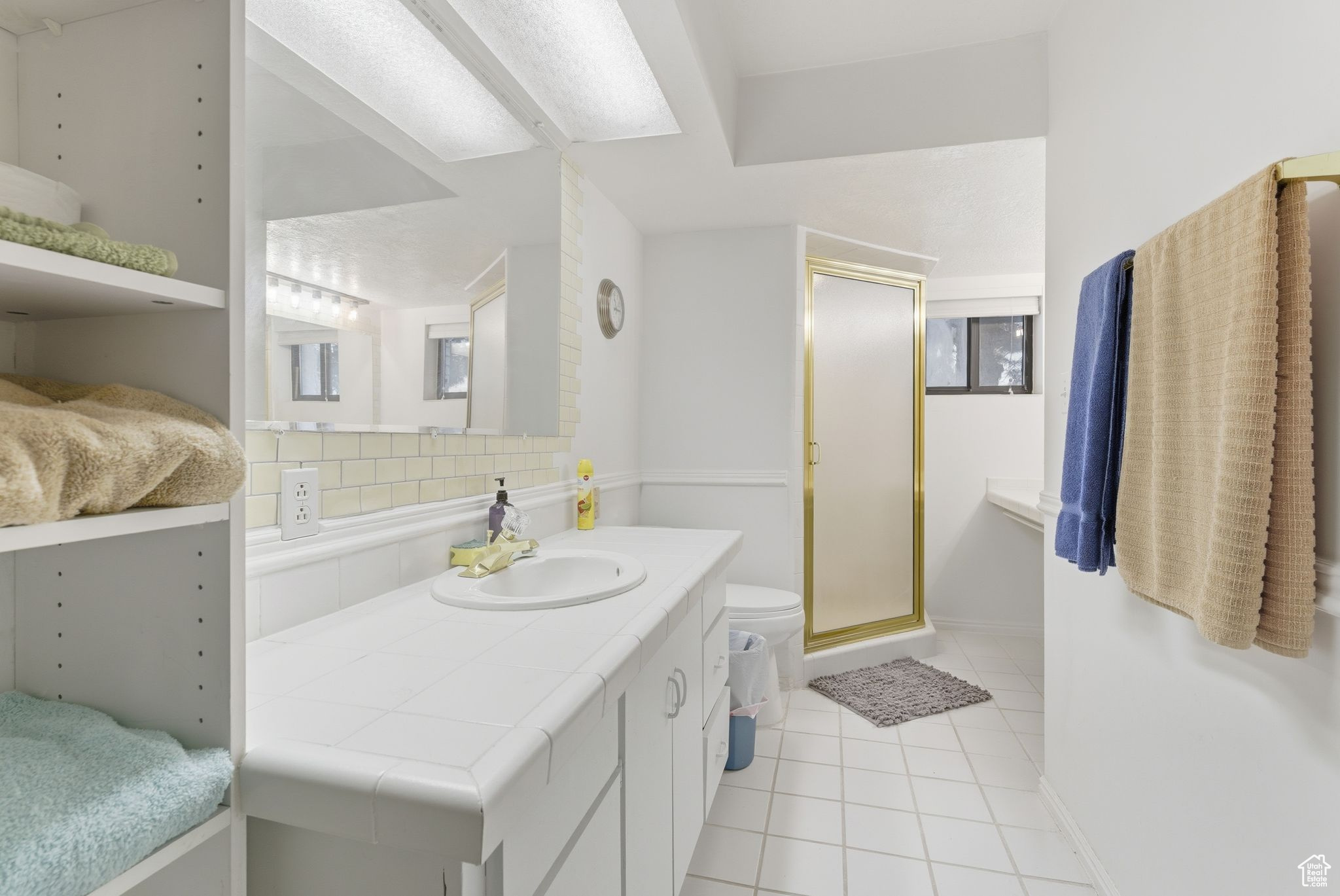 Tooele, Utah, 84074, United States, 4 Bedrooms Bedrooms, ,4 BathroomsBathrooms,Residential,For Sale,1989658