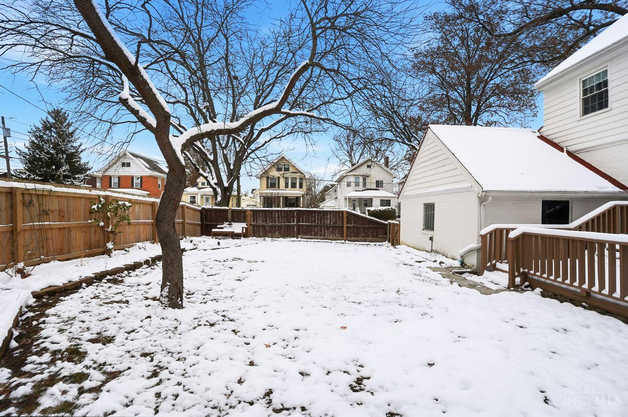 Cincinnati, Ohio, 45209, United States, 3 Bedrooms Bedrooms, ,4 BathroomsBathrooms,Residential,For Sale,2003338