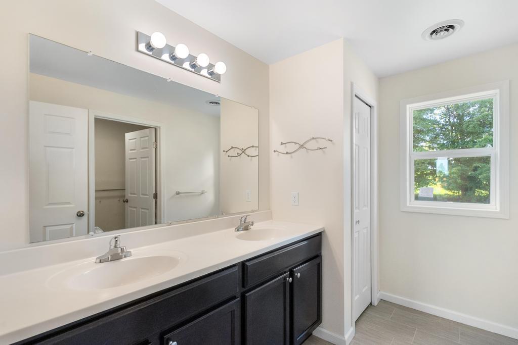 Charlevoix, Michigan, 49720, United States, 5 Bedrooms Bedrooms, ,3 BathroomsBathrooms,Residential,For Sale,1917973