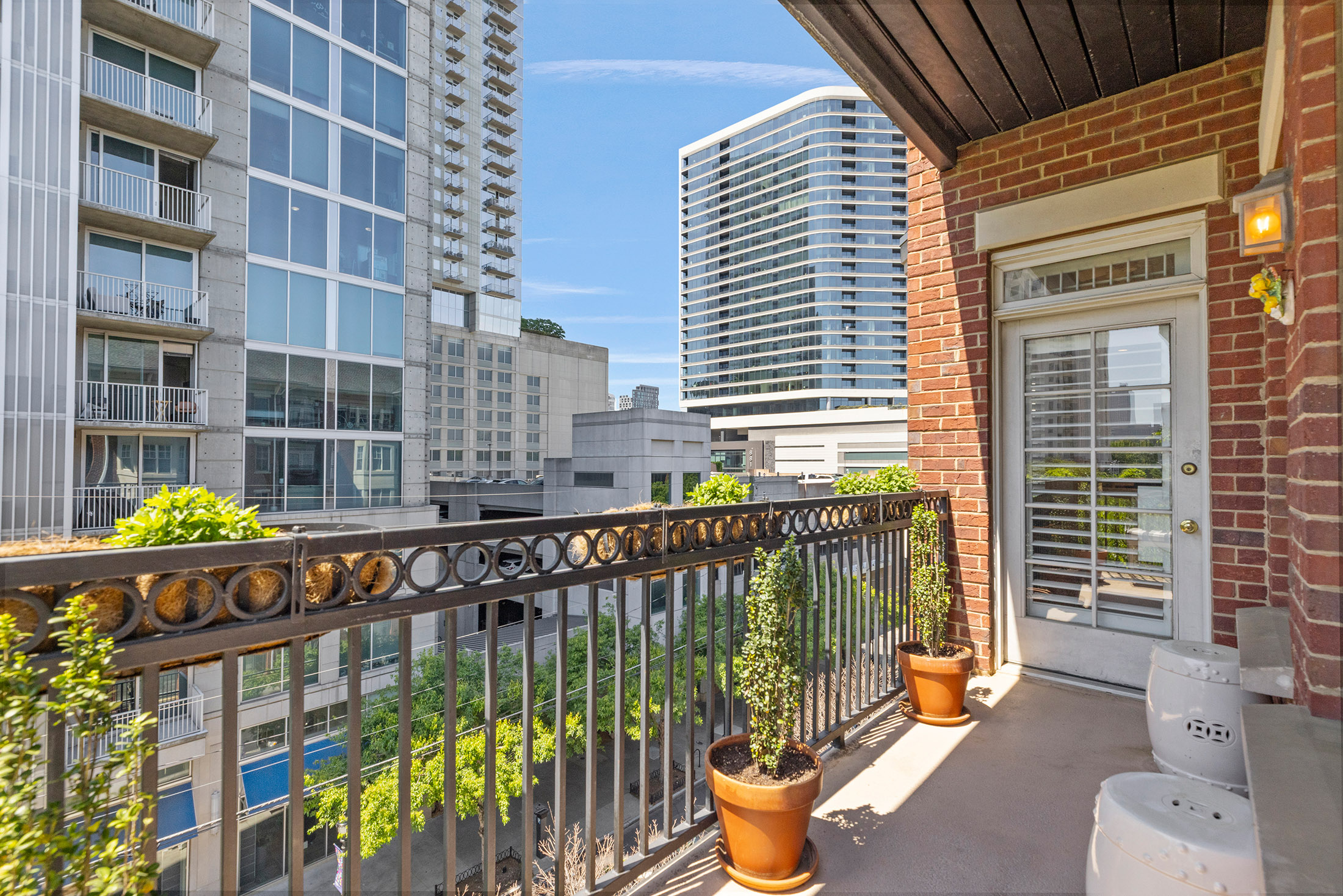  Elevated Living at The Dakota - 物件實景