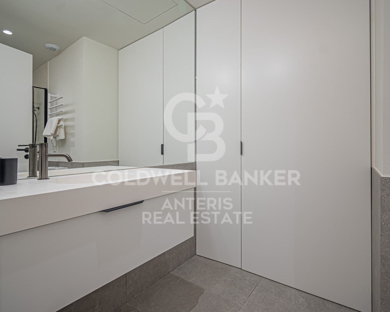 Barcelona, Catalonia, ES, 3 Bedrooms Bedrooms, ,2 BathroomsBathrooms,Residential,For Sale,1826735