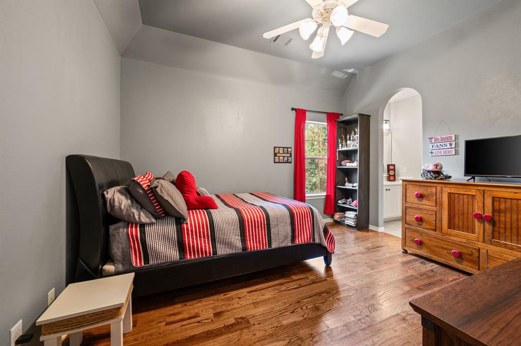 Colleyville, Texas, 76034, United States, 4 Bedrooms Bedrooms, ,3 BathroomsBathrooms,Residential,For Sale,1894998