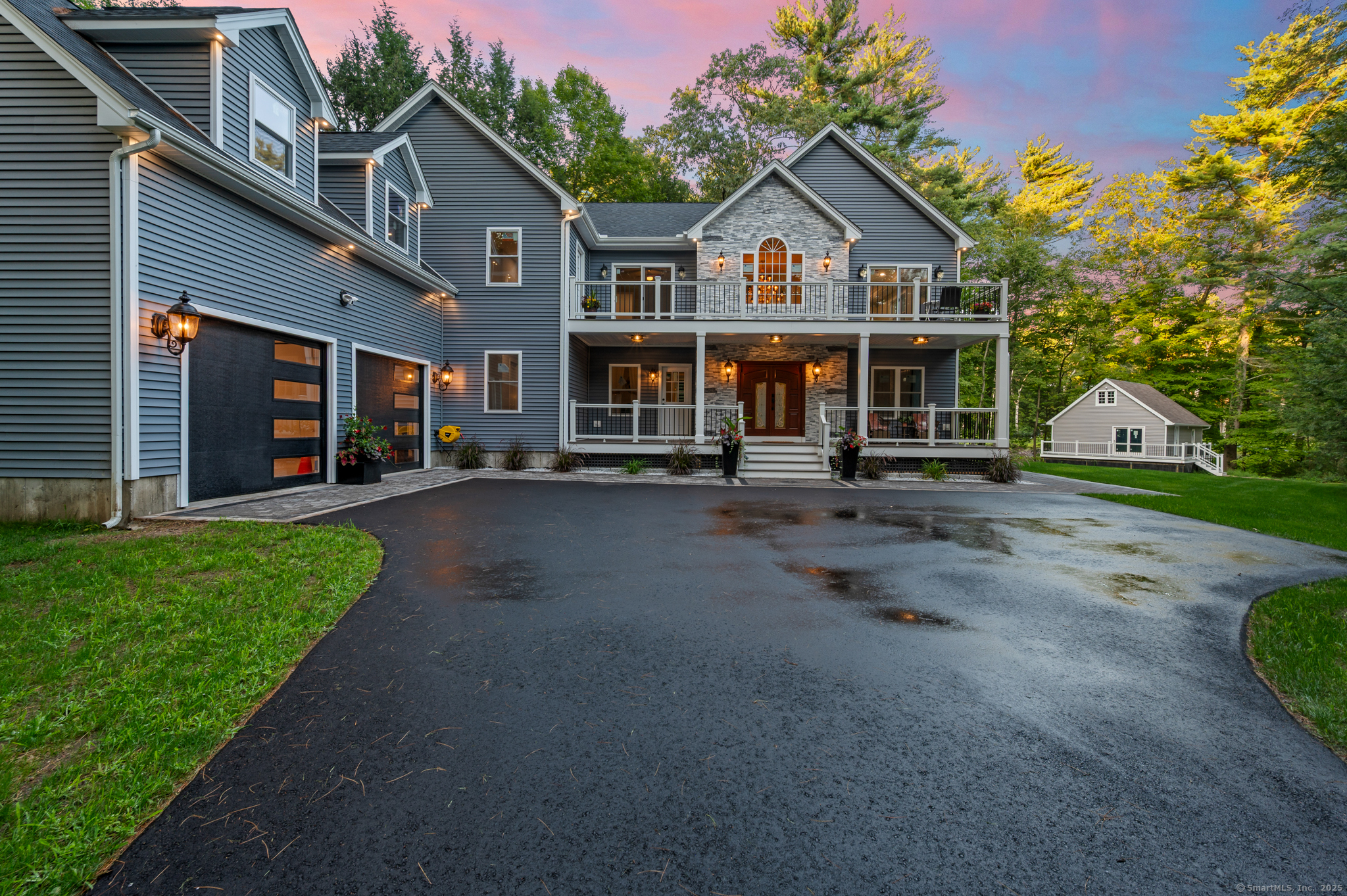 Simsbury, Connecticut, 06092, United States, 4 Bedrooms Bedrooms, ,3 BathroomsBathrooms,Residential,For Sale,1980448