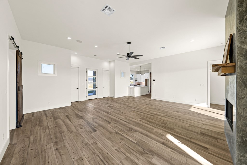 Kerrville, Texas, 78028, United States, 3 Bedrooms Bedrooms, ,3 BathroomsBathrooms,Residential,For Sale,2025103