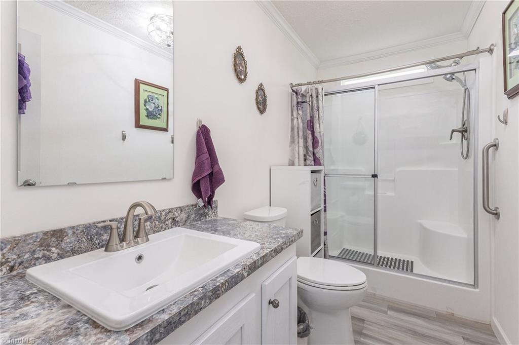 Burlington, North Carolina, 27217, United States, 3 Bedrooms Bedrooms, ,3 BathroomsBathrooms,Residential,For Sale,1908926