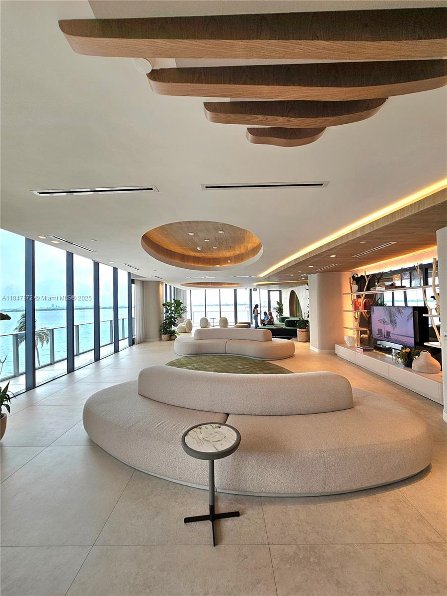 Miami, Florida, 33137, United States, 2 Bedrooms Bedrooms, ,3 BathroomsBathrooms,Residential,For Sale,1903602