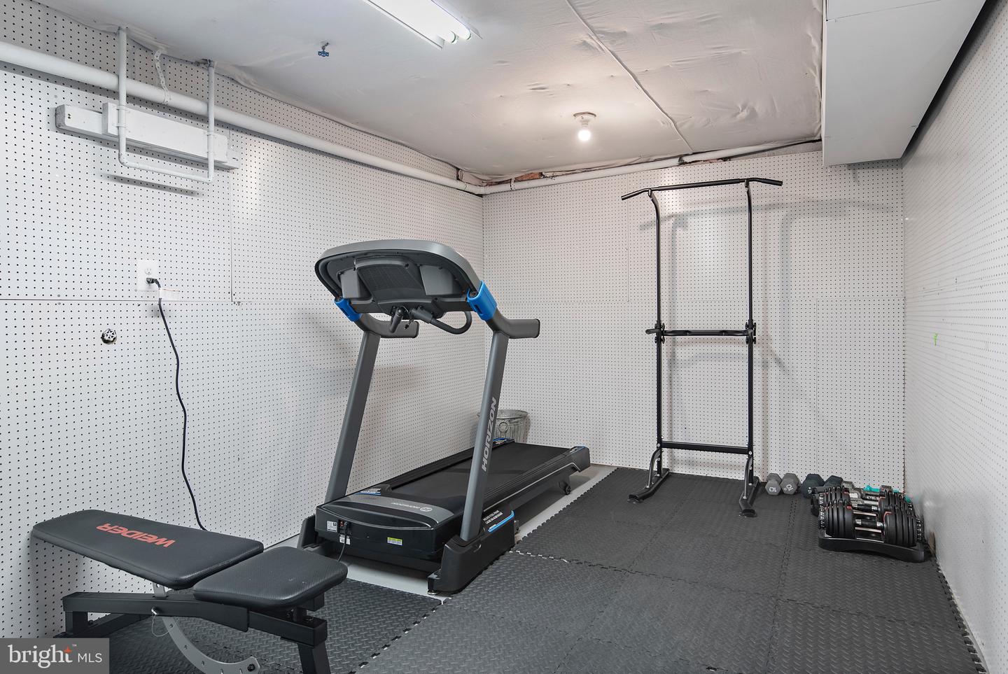 ANNAPOLIS, Maryland, 21401, United States, 4 Bedrooms Bedrooms, ,3 BathroomsBathrooms,Residential,For Sale,1988368