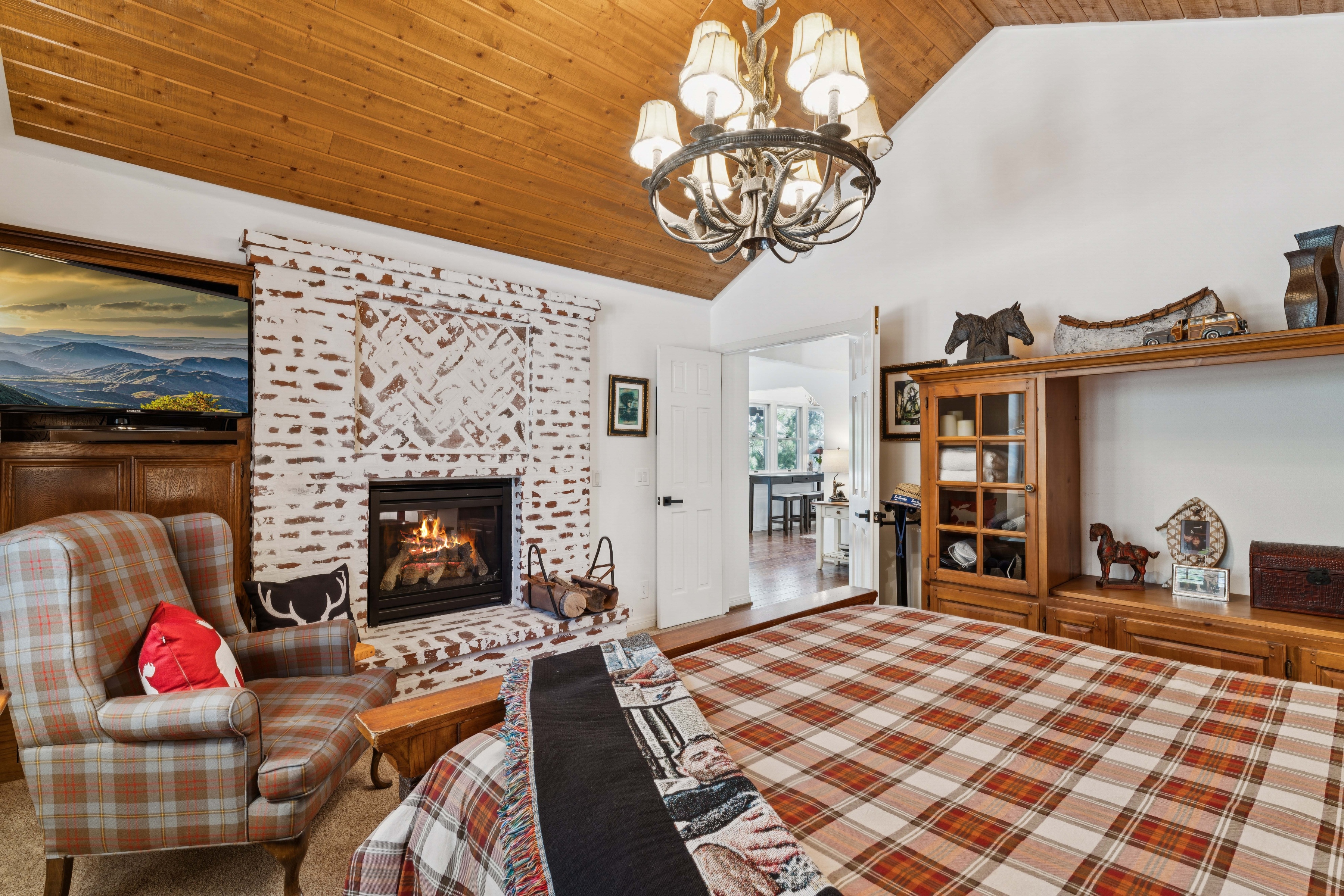  304 Lake Knoll Drive, Lake Arrowhead, CA 92352 - 物件實景