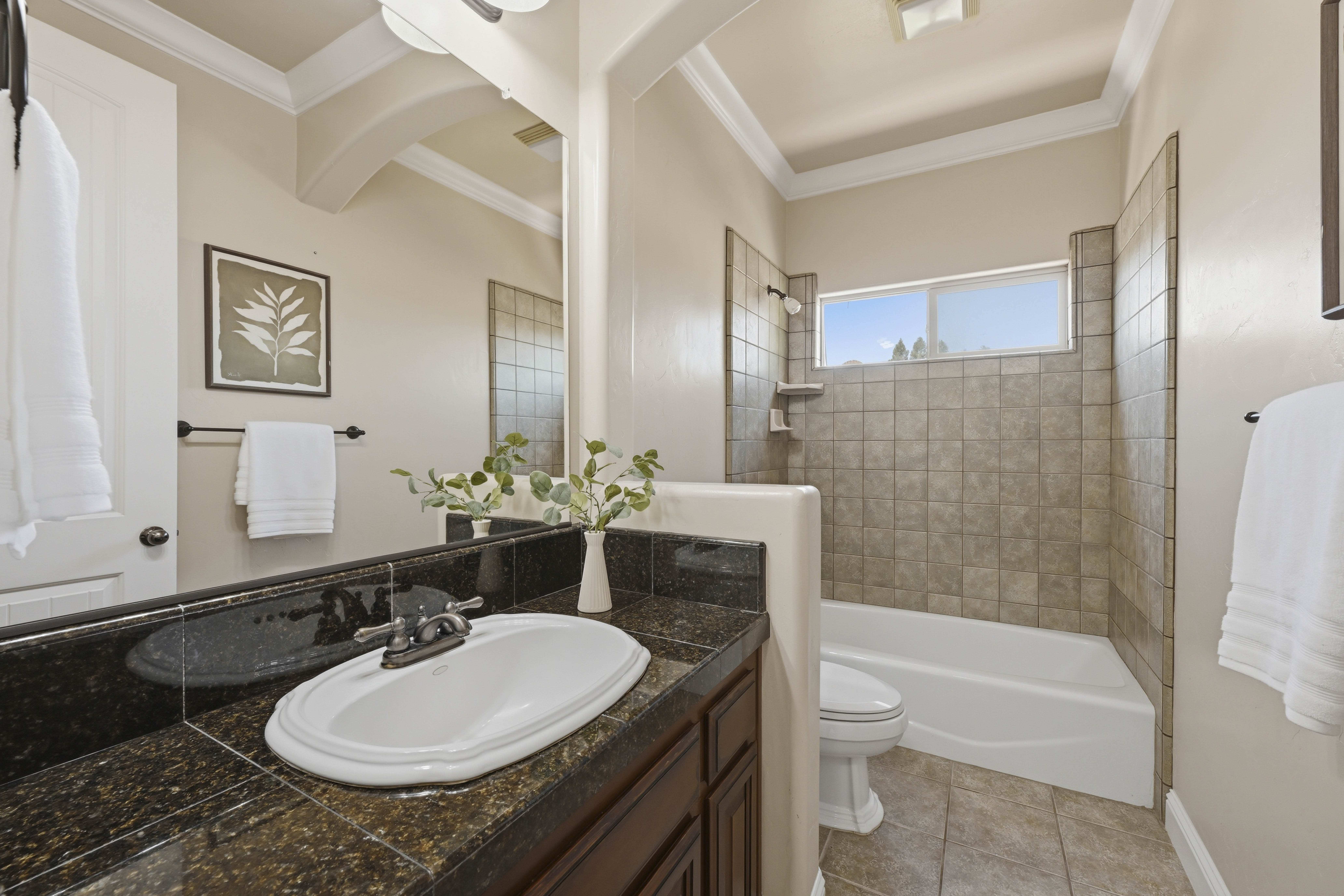  8587 Indianwood Lane, Roseville, CA 95747 - 物件實景