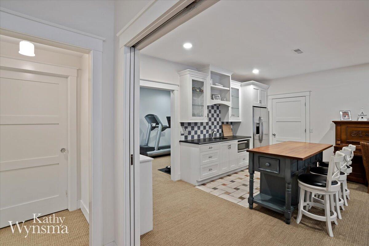 East Grand Rapids, Michigan, 49506, United States, 5 Bedrooms Bedrooms, ,5 BathroomsBathrooms,Residential,For Sale,1933647