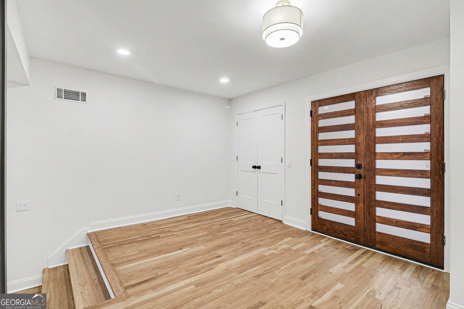 Atlanta, Georgia, 30345, United States, 4 Bedrooms Bedrooms, ,3 BathroomsBathrooms,Residential,For Sale,2007890