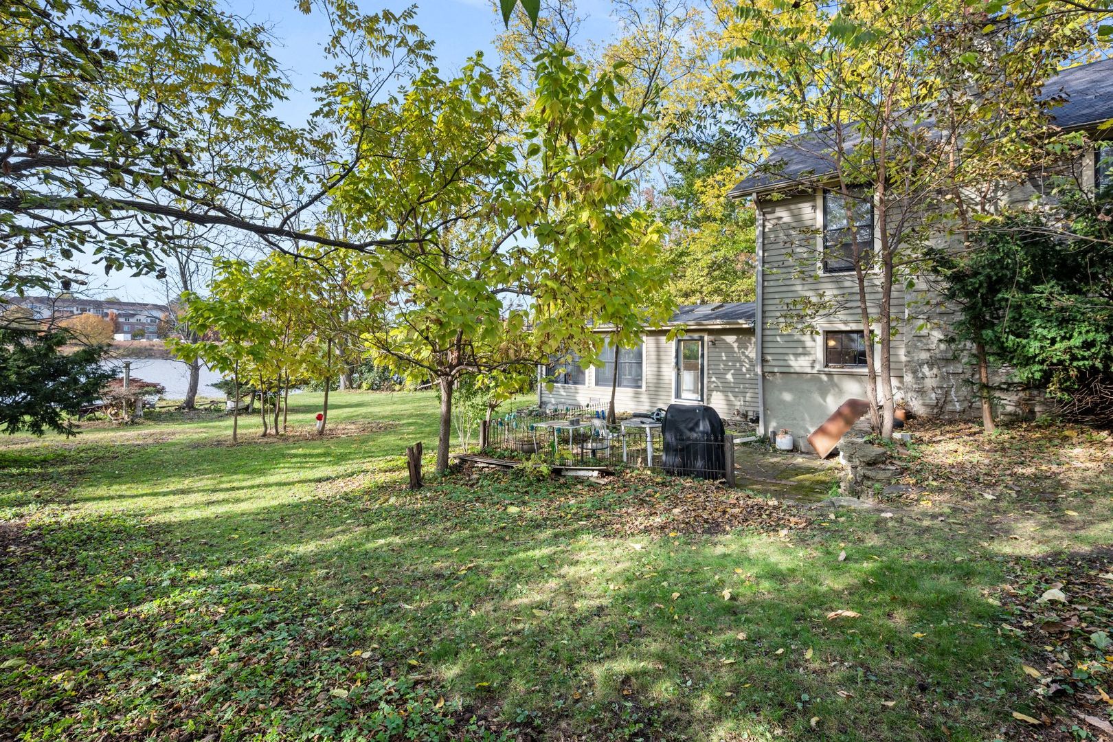 Geneva, Illinois, 60134, United States, 4 Bedrooms Bedrooms, ,2 BathroomsBathrooms,Residential,For Sale,1988364