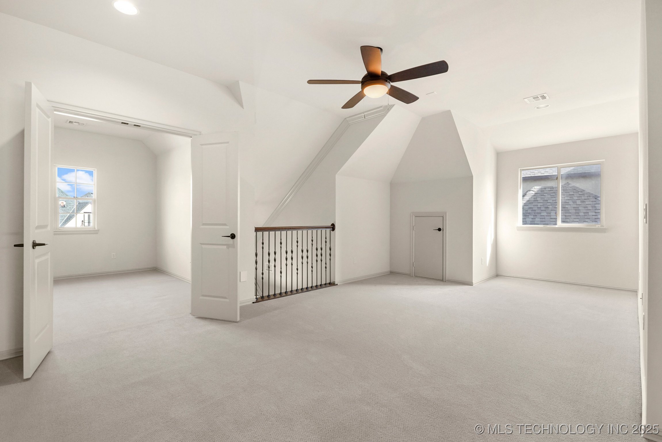 Broken Arrow, Oklahoma, 74011, United States, 4 Bedrooms Bedrooms, ,5 BathroomsBathrooms,Residential,For Sale,1885546