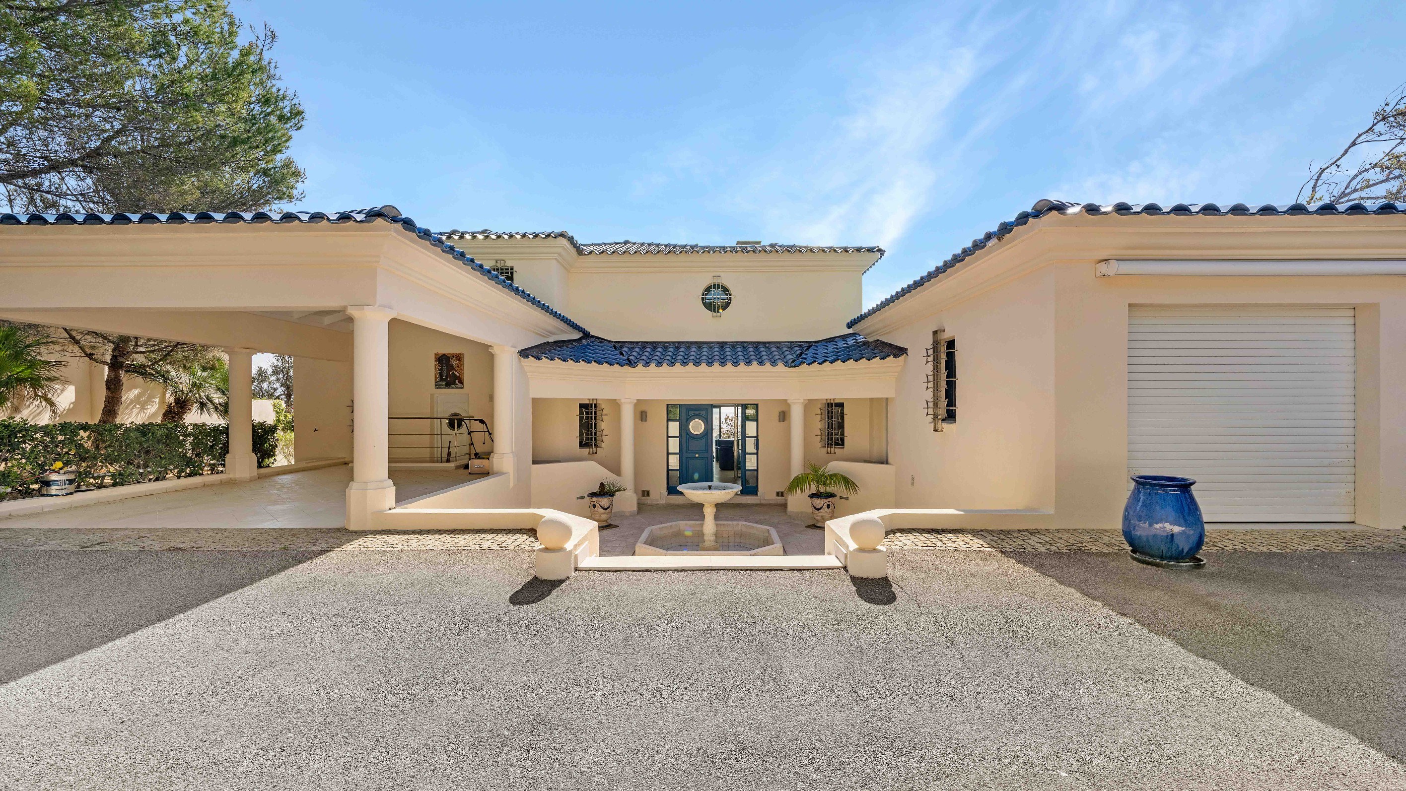  Les Issambres waterfront villa 290 sqm direct sea access 5 bedroom French Rivie… - 物件實景