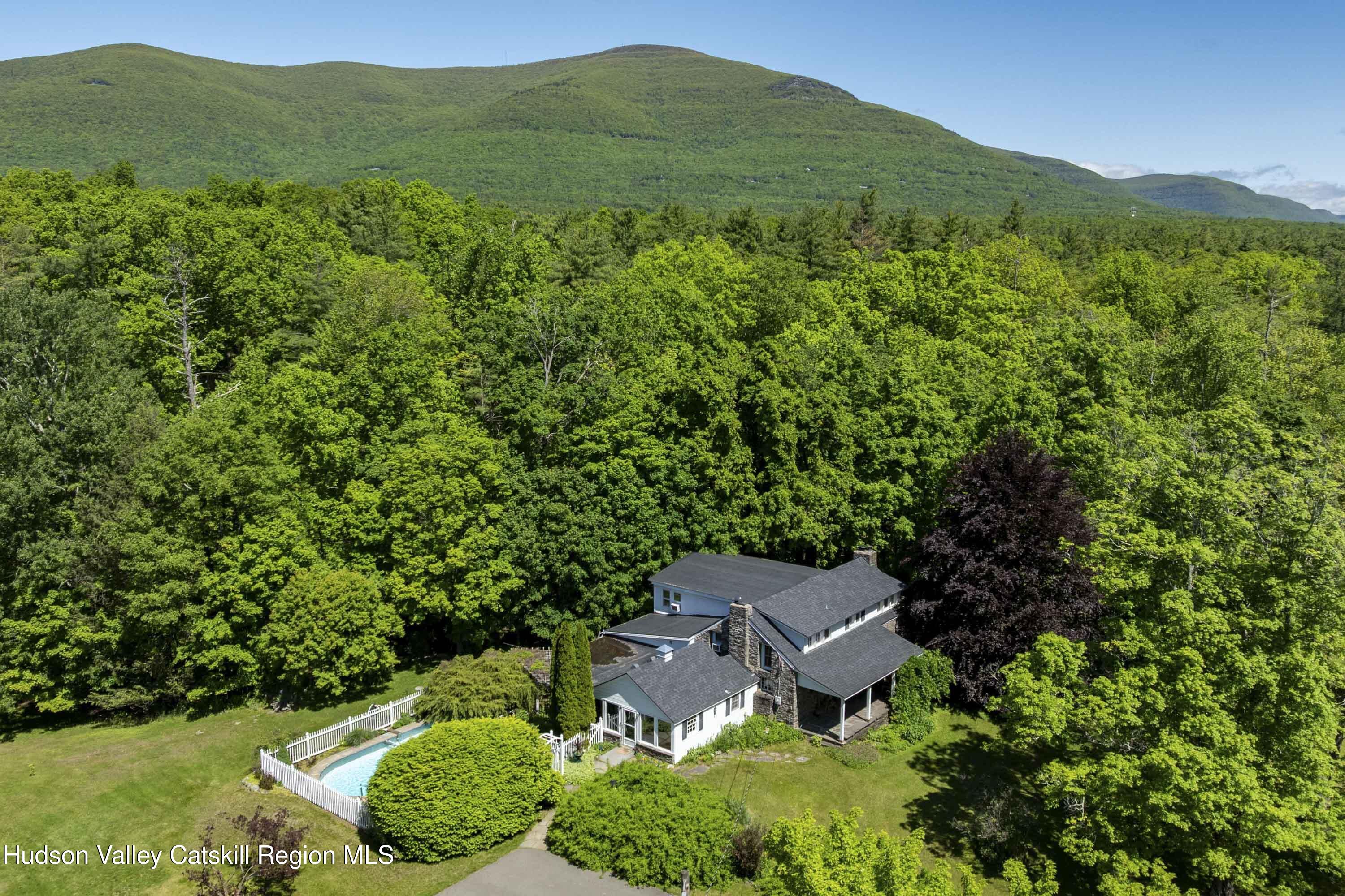 Saugerties, New York, 12477, United States, 2 Bedrooms Bedrooms, ,2 BathroomsBathrooms,Residential,For Sale,1827132