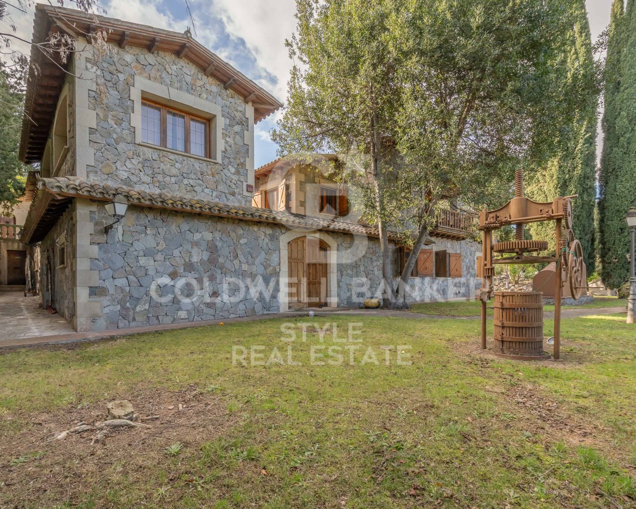Castellví de Rosanes, Catalonia, ES, 5 Bedrooms Bedrooms, ,3 BathroomsBathrooms,Residential,For Sale,1722503
