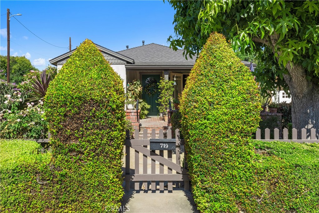 Anaheim, California, 92802, United States, 2 Bedrooms Bedrooms, ,2 BathroomsBathrooms,Residential,For Sale,1892666