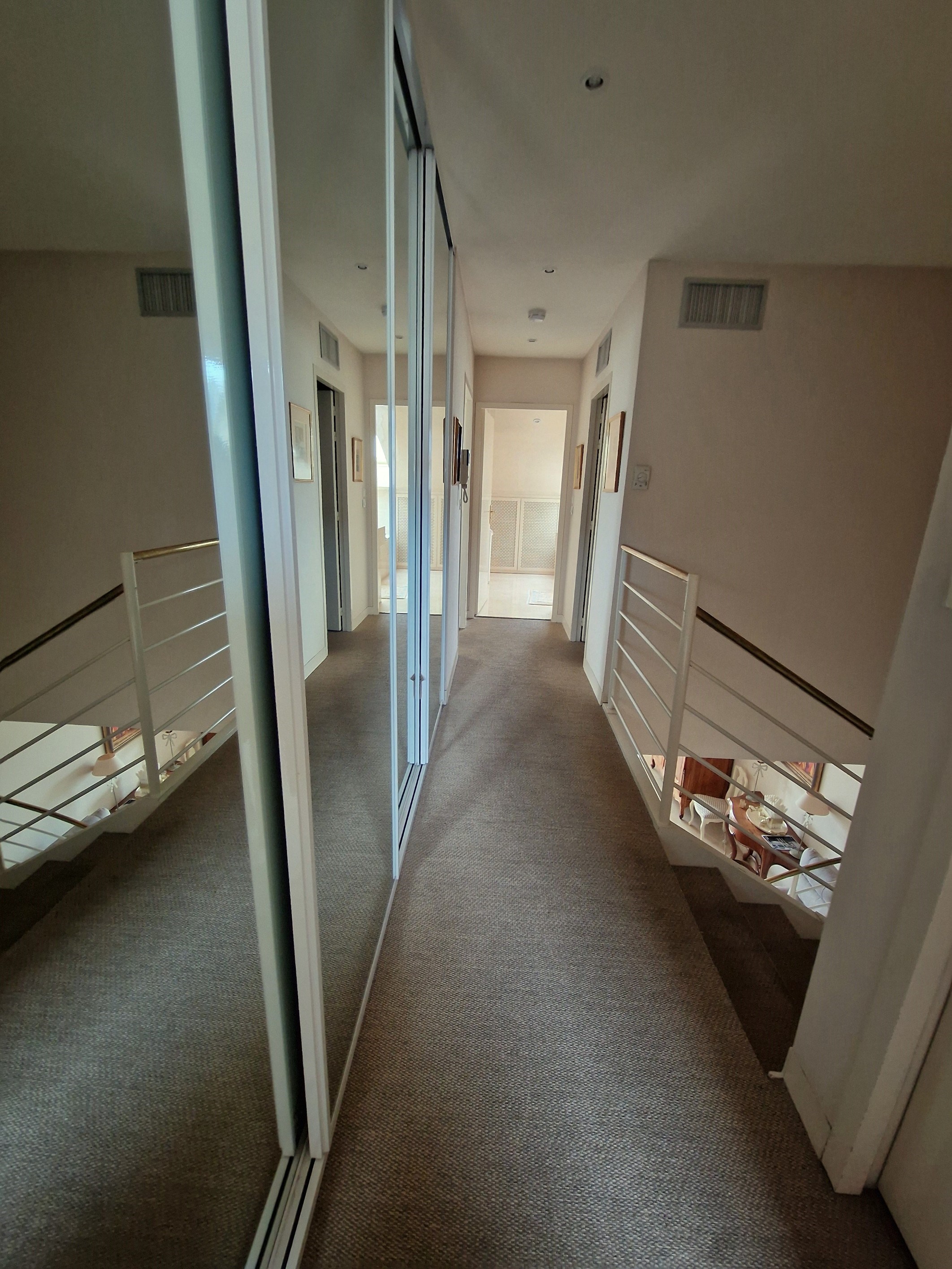  Avenue Camus, duplex top floor of 160 m2 on the ground with 3 bedrooms - 物件實景