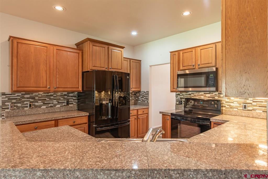 Montrose, Colorado, 81403, United States, 3 Bedrooms Bedrooms, ,2 BathroomsBathrooms,Residential,For Sale,1977225