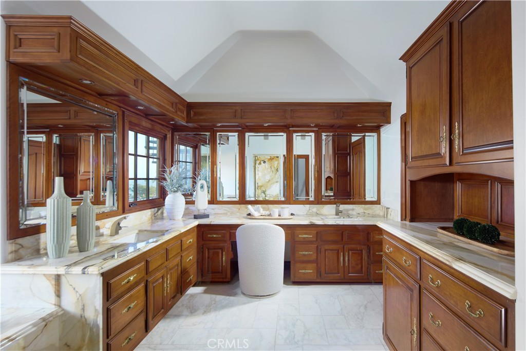 Corona del Mar, California, 92625, United States, 4 Bedrooms Bedrooms, ,4 BathroomsBathrooms,Residential,For Sale,1709023