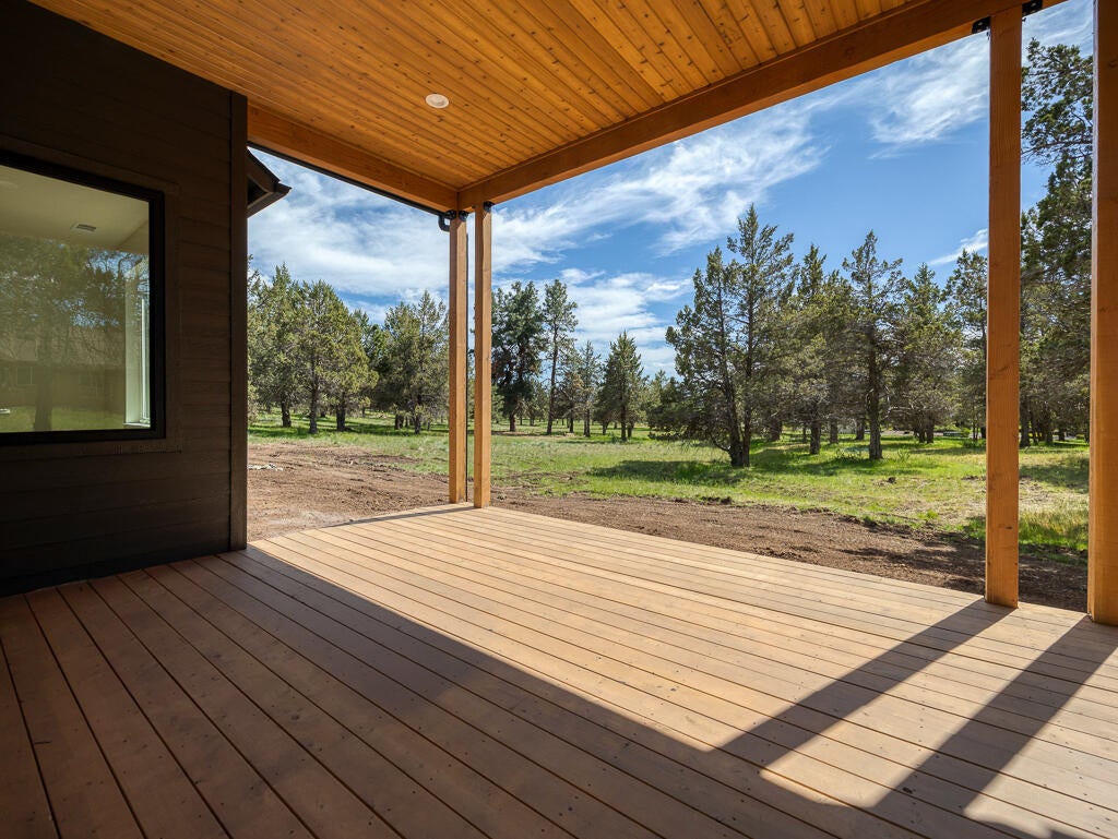 Klamath Falls, Oregon, 97601, United States, 3 Bedrooms Bedrooms, ,3 BathroomsBathrooms,Residential,For Sale,1991237