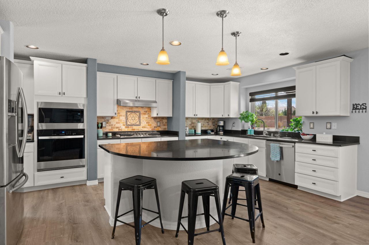 Rio Rancho, New Mexico, 87144, United States, 4 Bedrooms Bedrooms, ,3 BathroomsBathrooms,Residential,For Sale,1906947