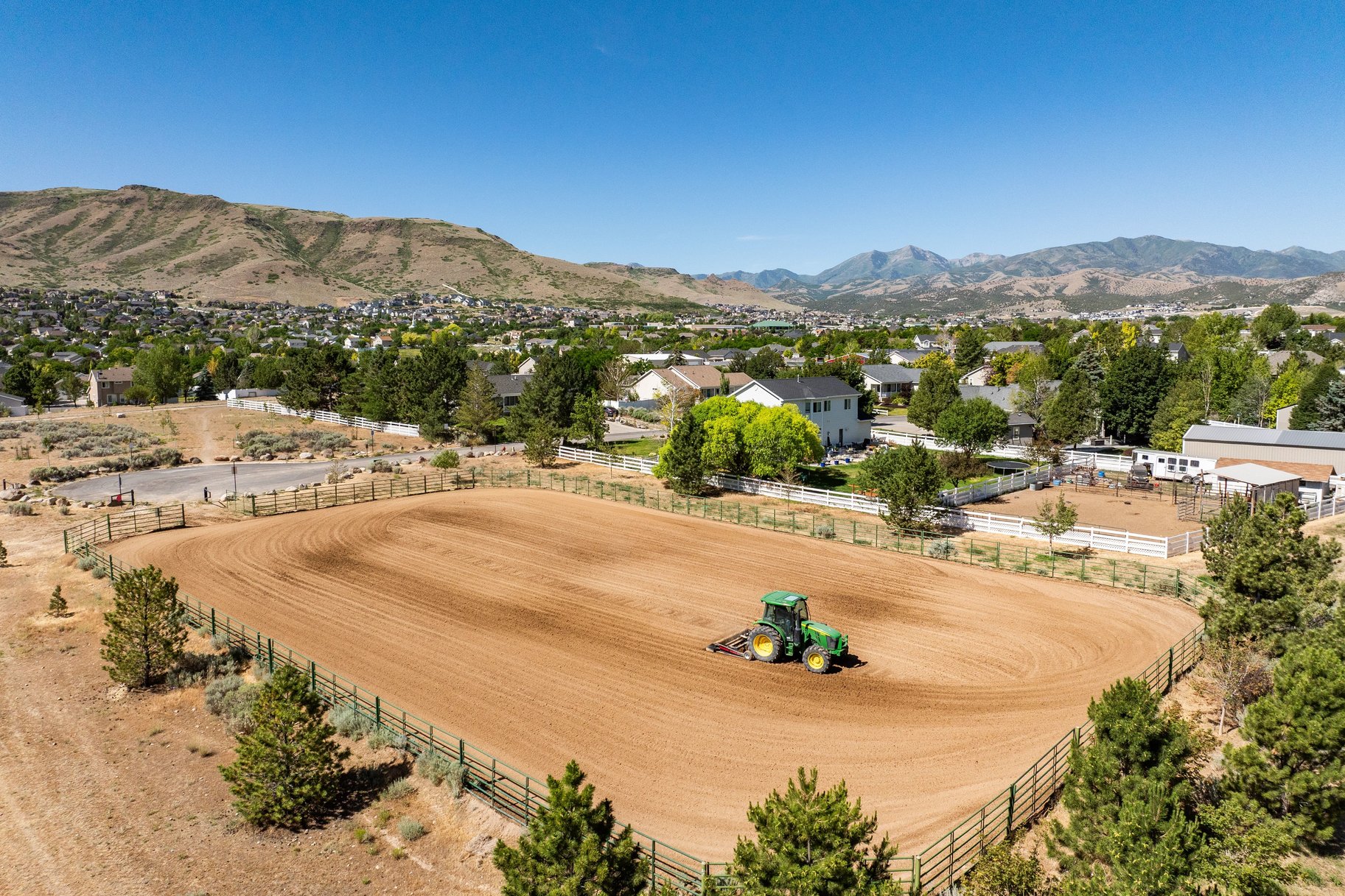  Fully Equipped Horse Property with Trail Access & Neighborhood Arena - 物件實景