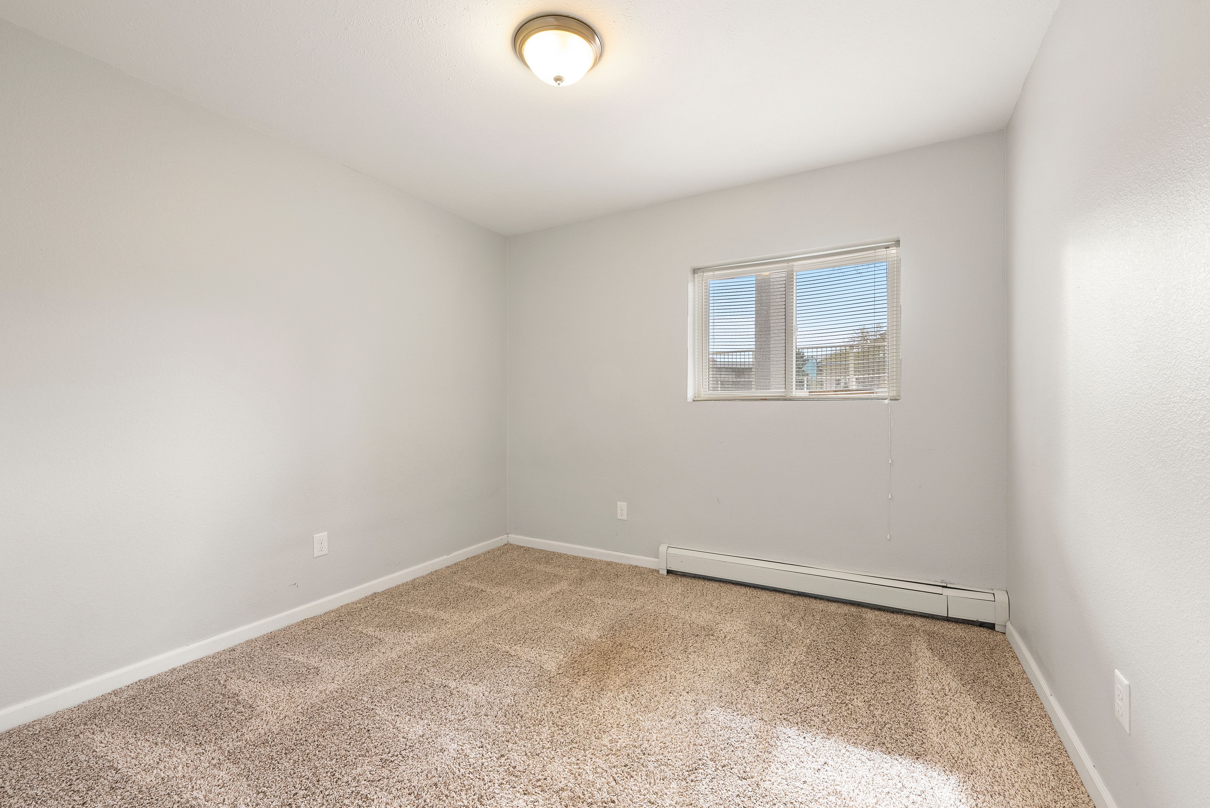  Effortless Living in This 2 Bed 2 Bath Condo - 物件實景
