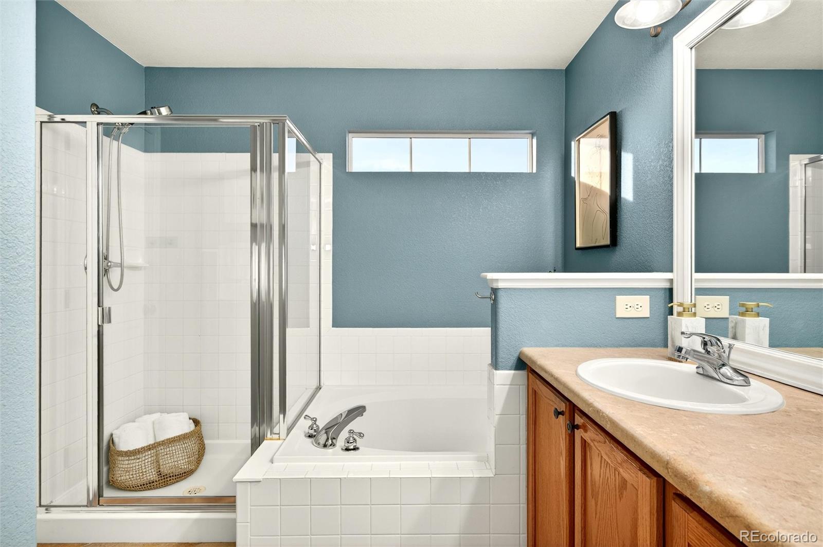 Castle Rock, Colorado, 80108, United States, 2 Bedrooms Bedrooms, ,3 BathroomsBathrooms,Residential,For Sale,1992912