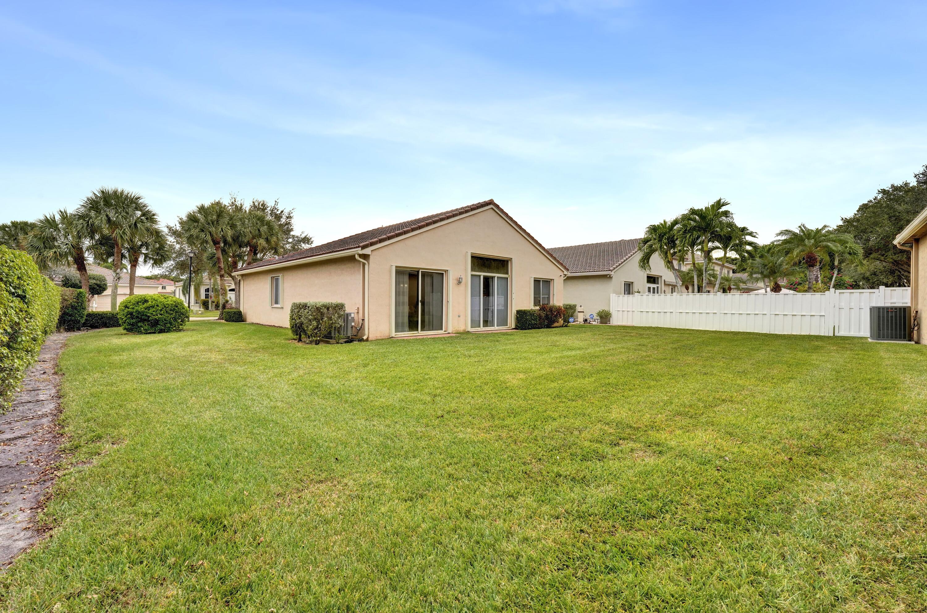 Pembroke Pines, Florida, 33332, United States, 3 Bedrooms Bedrooms, ,2 BathroomsBathrooms,Residential,For Sale,1987784