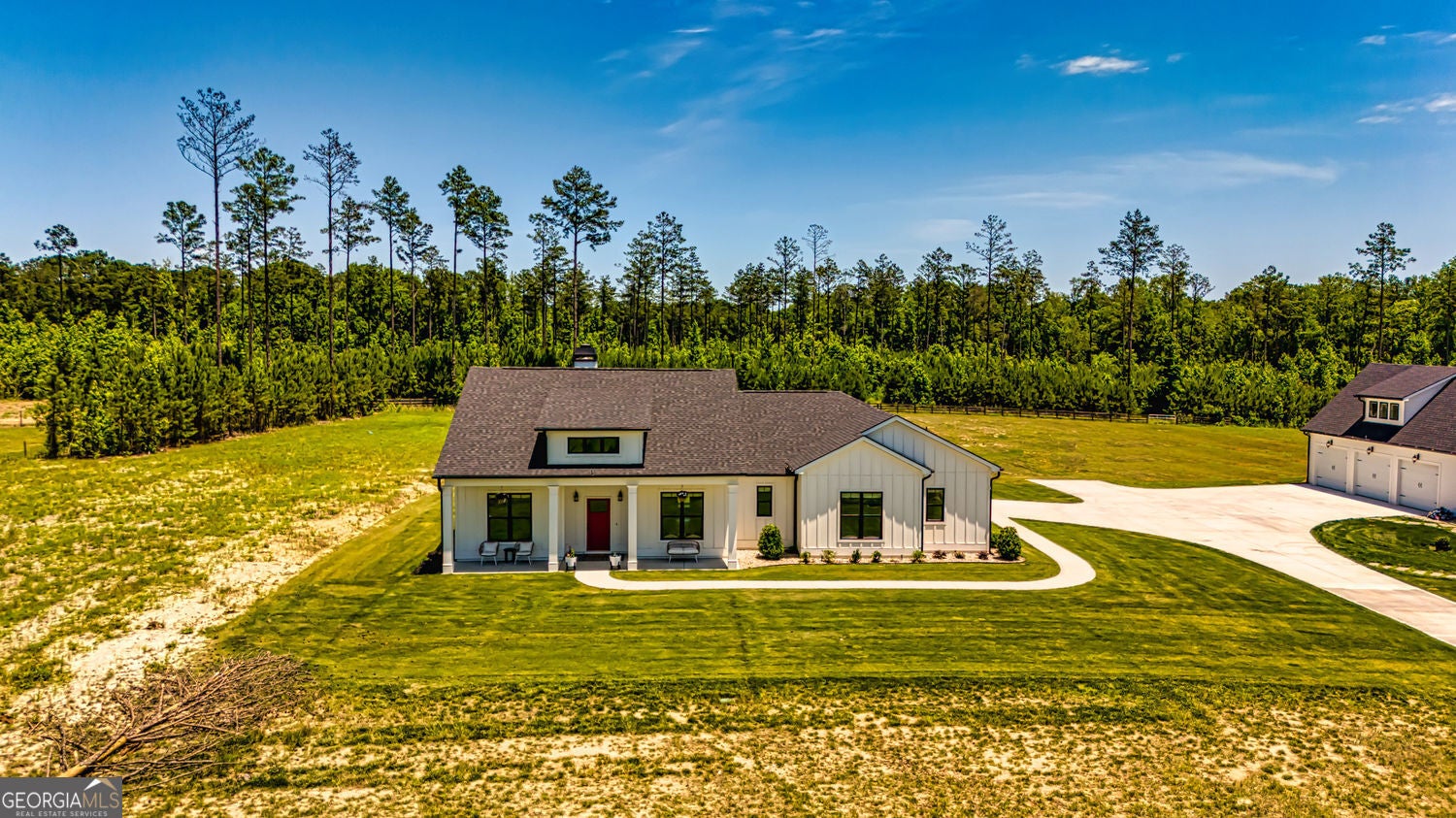 Senoia, Georgia, 30276, United States, 7 Bedrooms Bedrooms, ,6 BathroomsBathrooms,Residential,For Sale,1859097