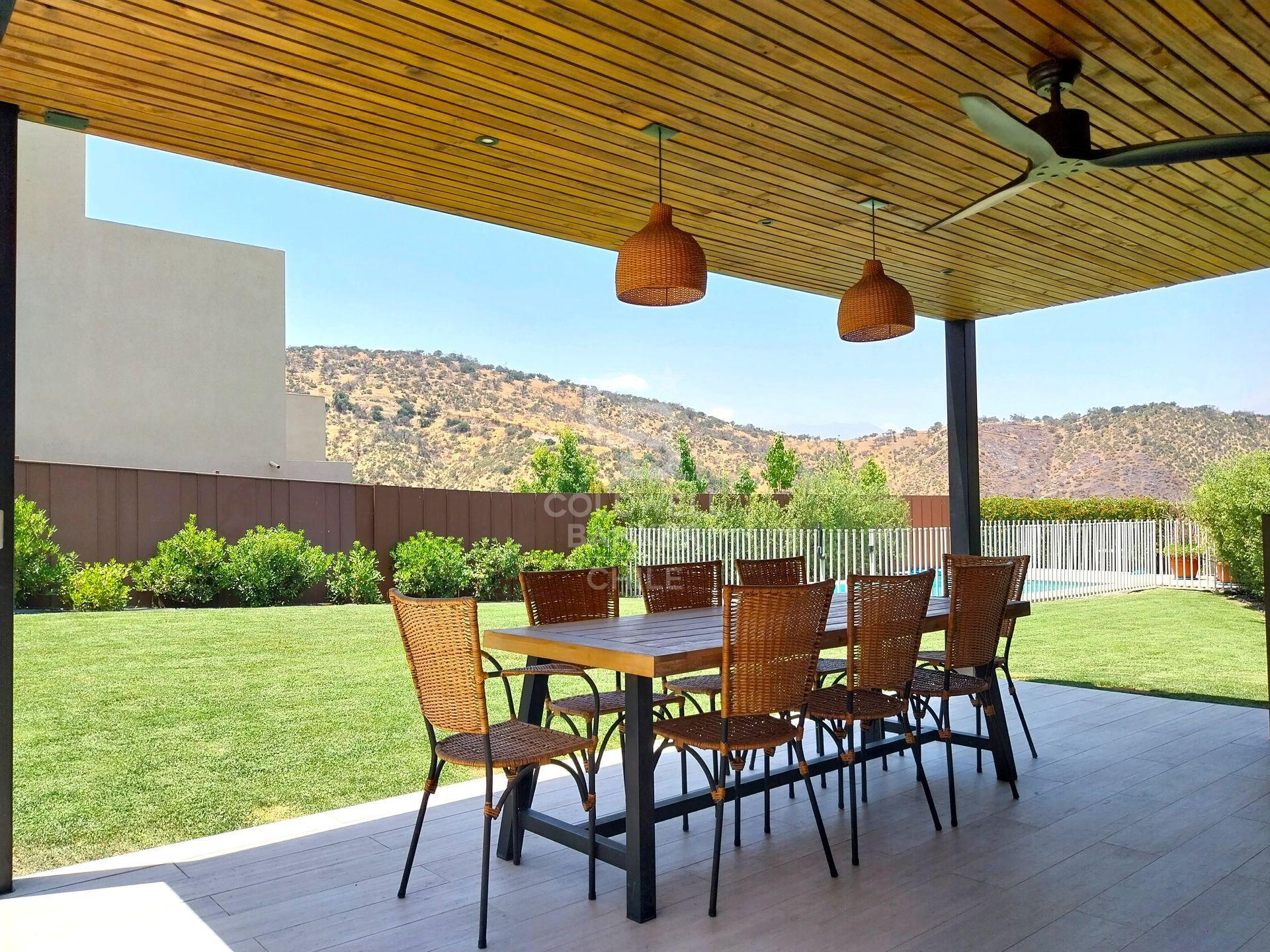 Lo Barnechea, Chile, 5 Bedrooms Bedrooms, ,5 BathroomsBathrooms,Residential,For Sale,1883706