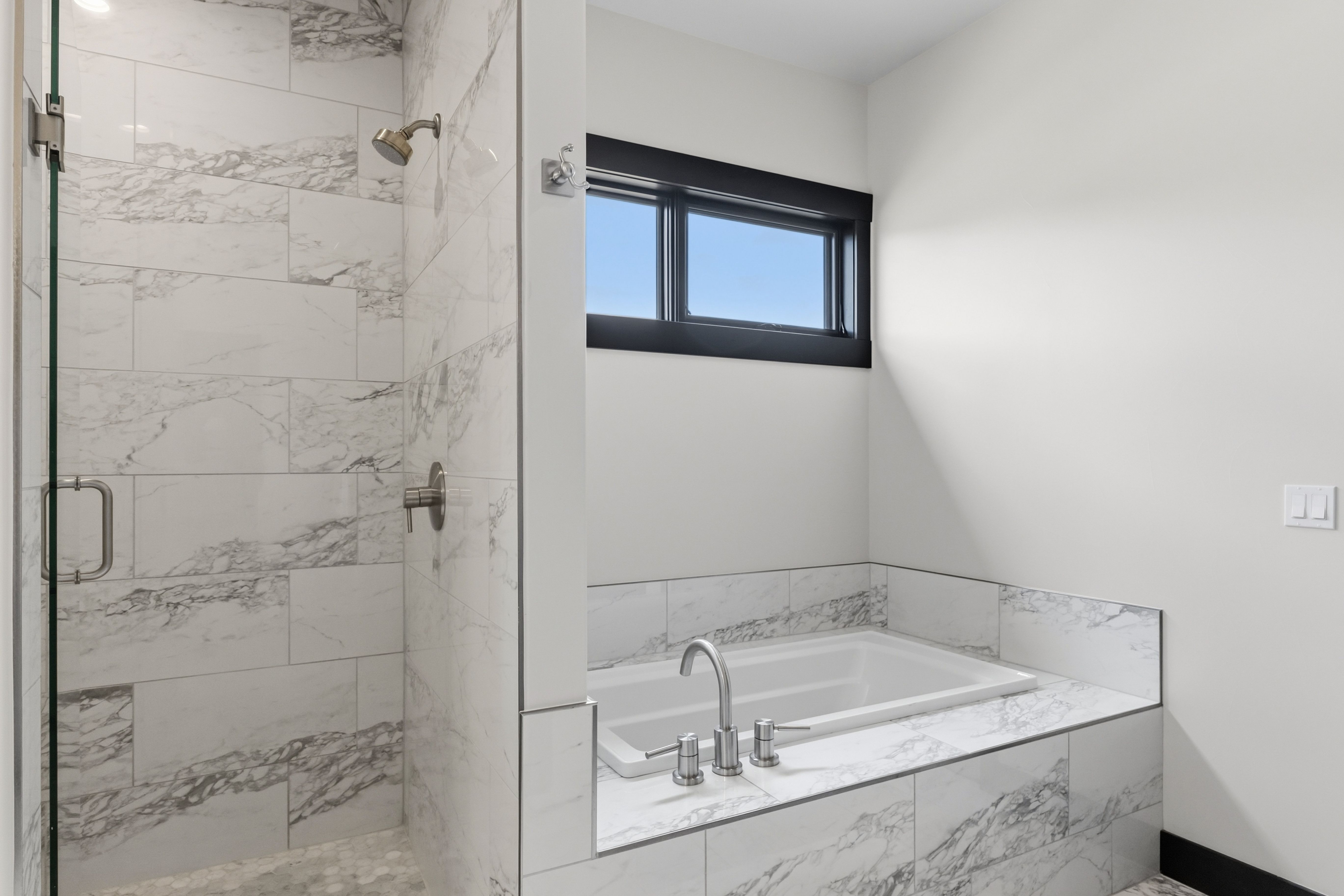  Beautifully Furnished Duplex in Highly Sought After Summit Sky Ranch Community - 物件實景