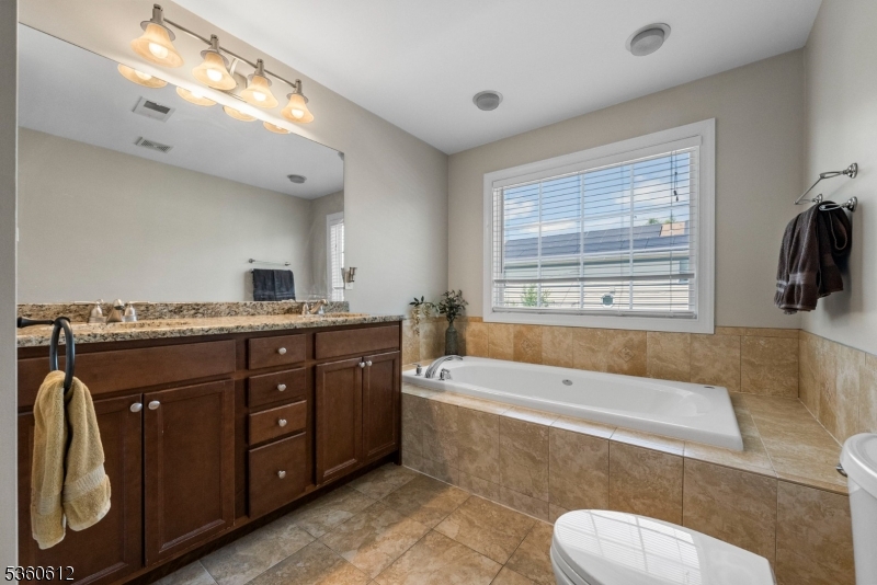 Bridgewater Twp., New Jersey, 08807, United States, 4 Bedrooms Bedrooms, ,4 BathroomsBathrooms,Residential,For Sale,1838632
