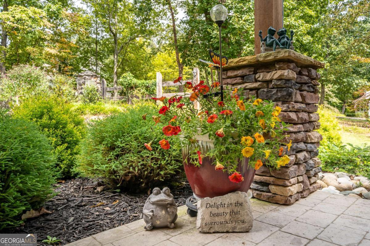 Talking Rock, Georgia, 30175, United States, 3 Bedrooms Bedrooms, ,2 BathroomsBathrooms,Residential,For Sale,1972070