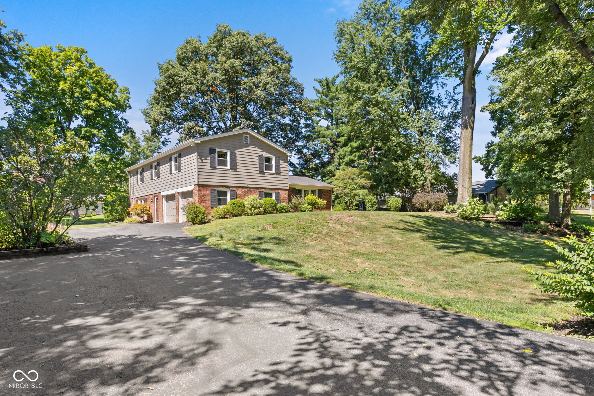 Indianapolis, Indiana, 46250, United States, 4 Bedrooms Bedrooms, ,3 BathroomsBathrooms,Residential,For Sale,1983671