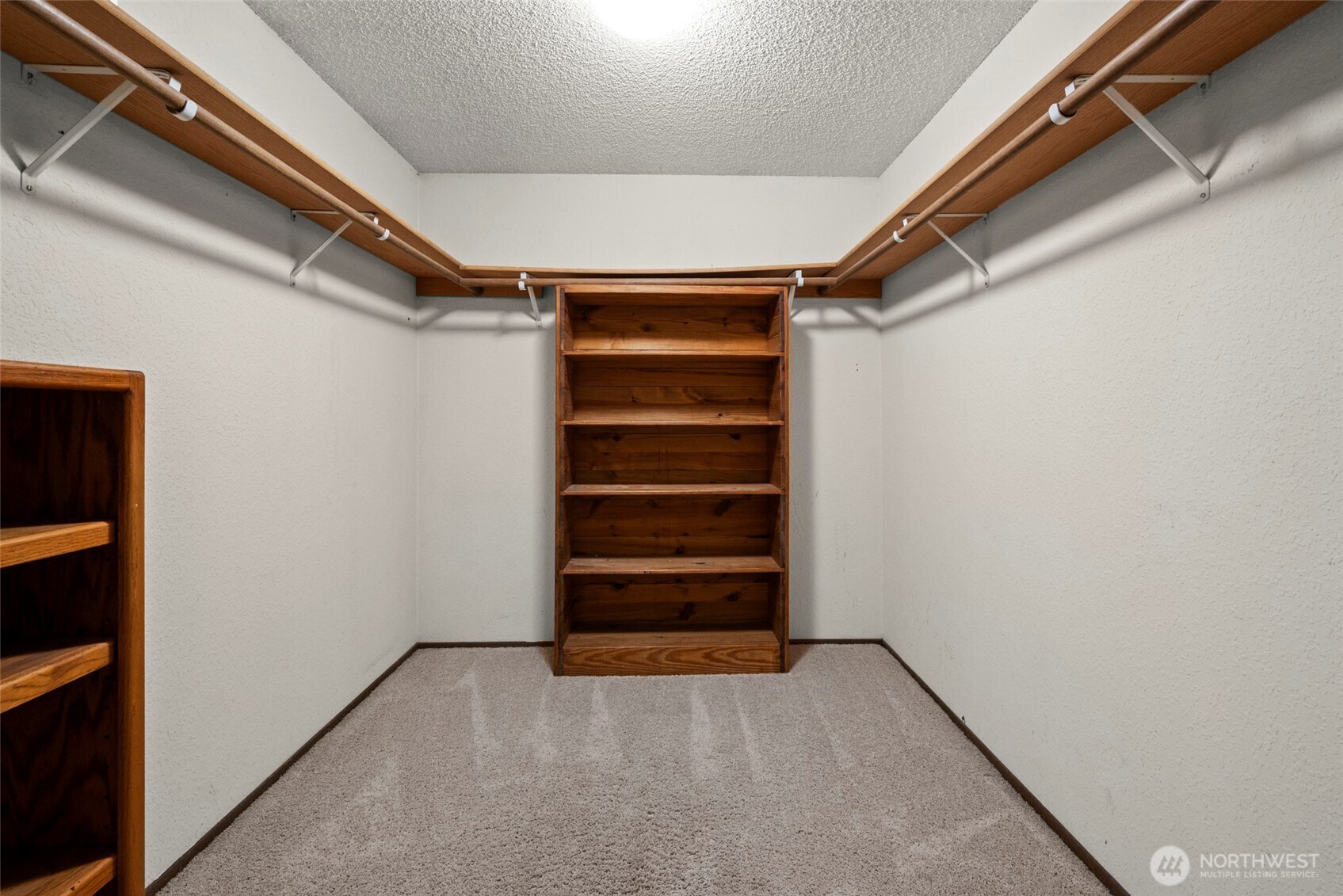 Oak Harbor, Washington, 98277, United States, 4 Bedrooms Bedrooms, ,3 BathroomsBathrooms,Residential,For Sale,1901658
